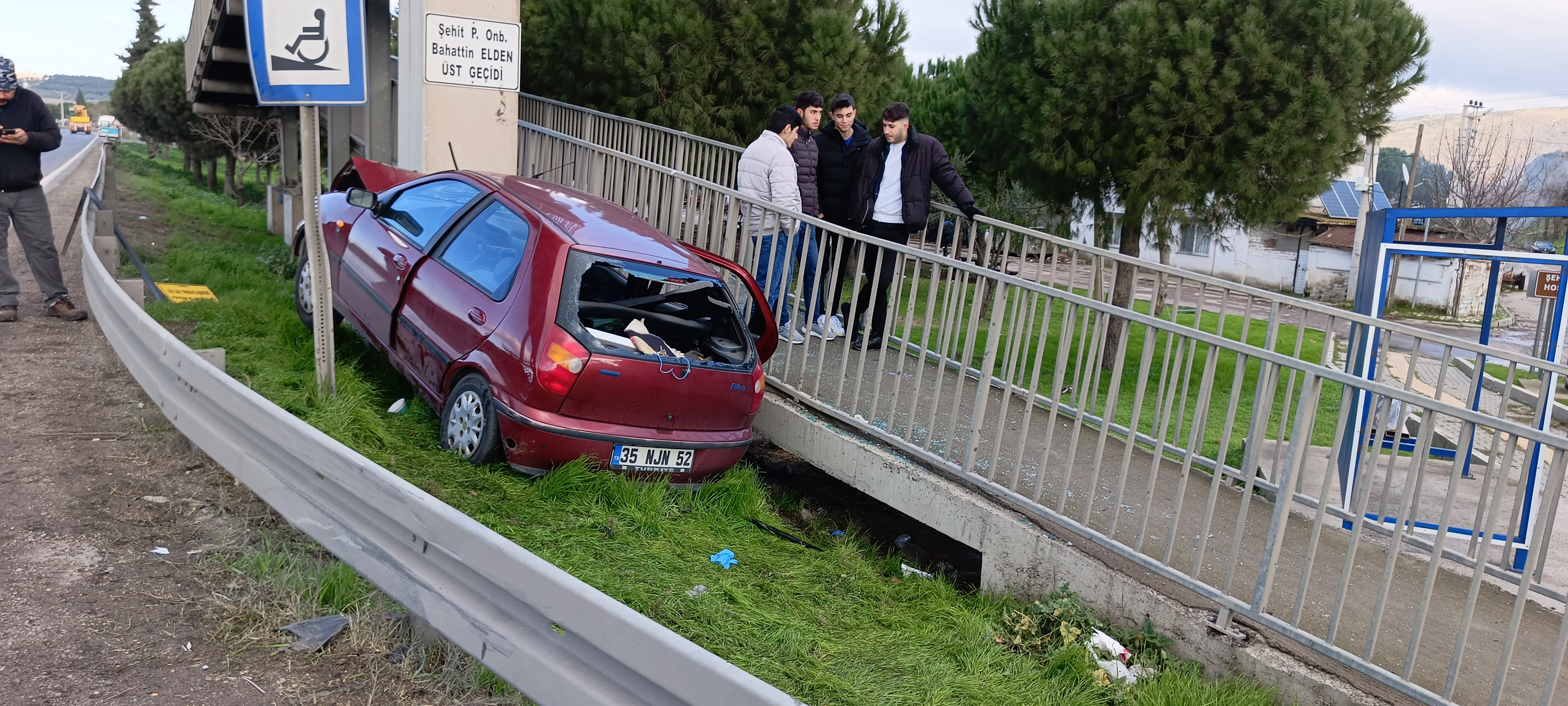 Otomobil Ust Gecide Carpti 1 Olu 1 Yarali (5)