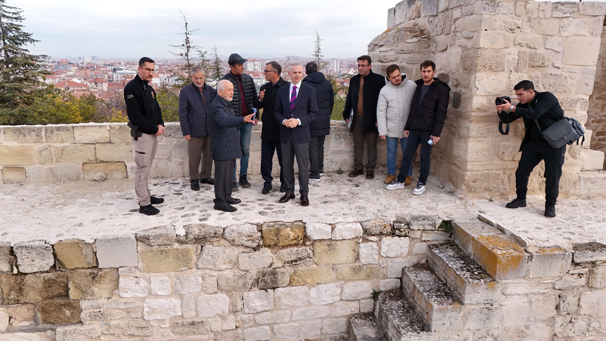 Sukur Karaman Kalesine El Atildi Karaman Kalesi Gorundu (4)