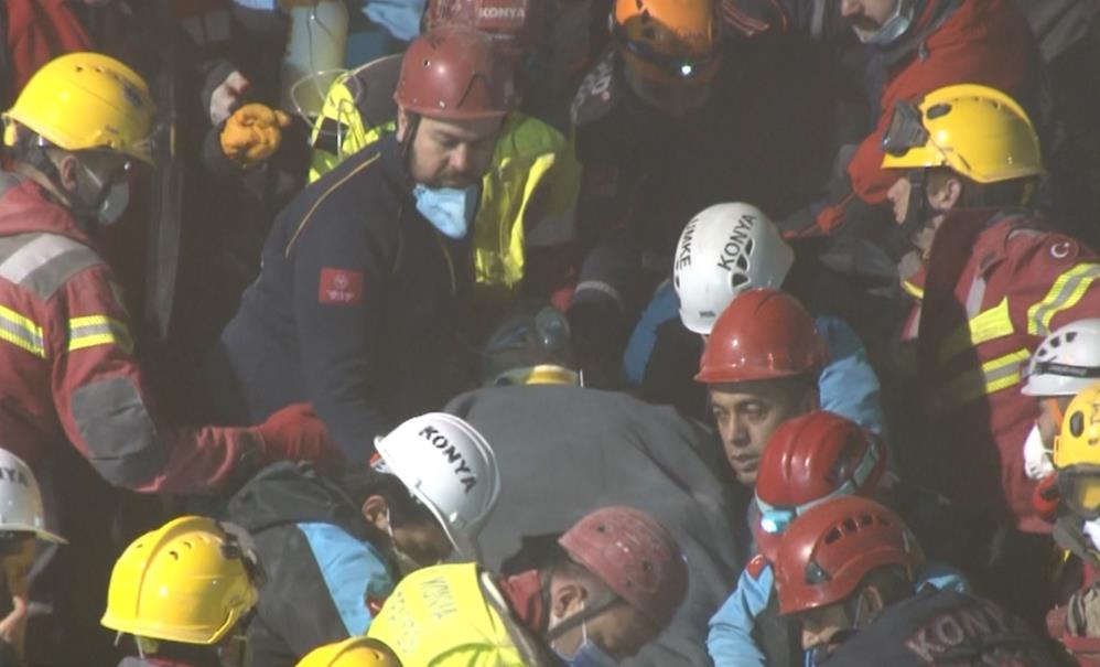 Konyada Coken Binadan 3Uncu Kisi De Sag Cikarildi1