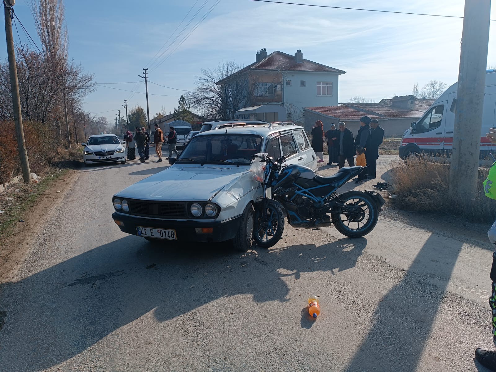 Konyada Motosiklet Ile Otomobil Carpisti 1I Agir 2 Yarali-1