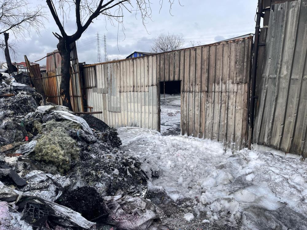 Avcilarda Yanan Geri Donusum Tesisi Gun Agarinca Goruntulendi1