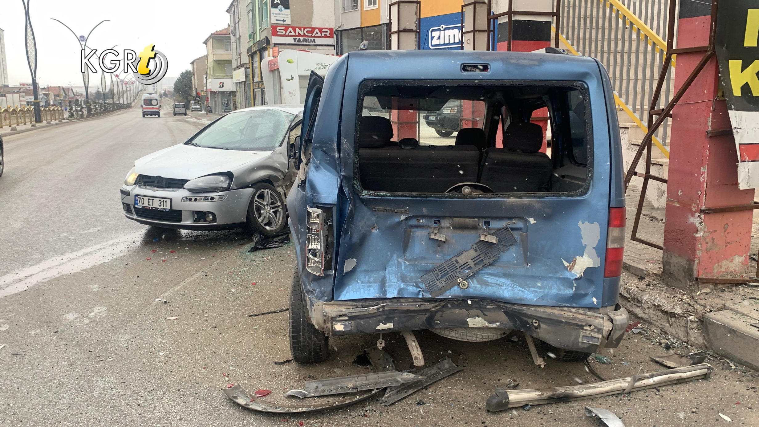 Karamanda Gizli Buzlanma Kazaya Yol Acti 1 Yarali4