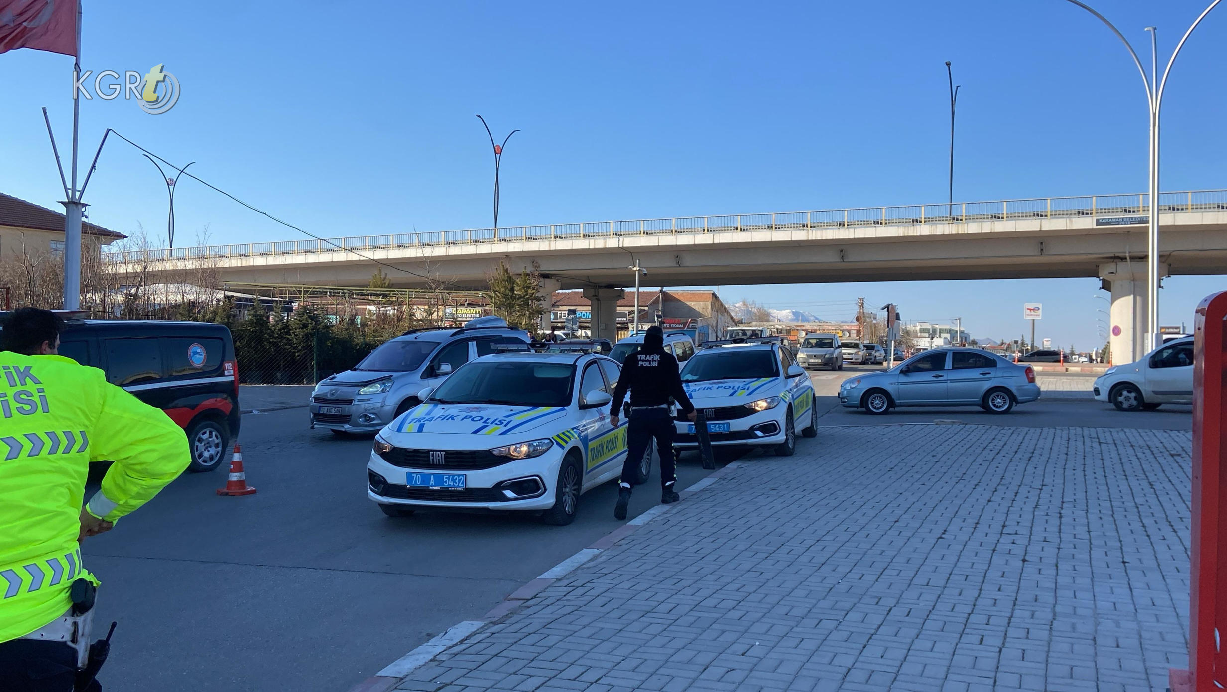 Karamanda Otomobil Esya Tasiyan Seyyar Arabaya Carpti 1 Yarali9