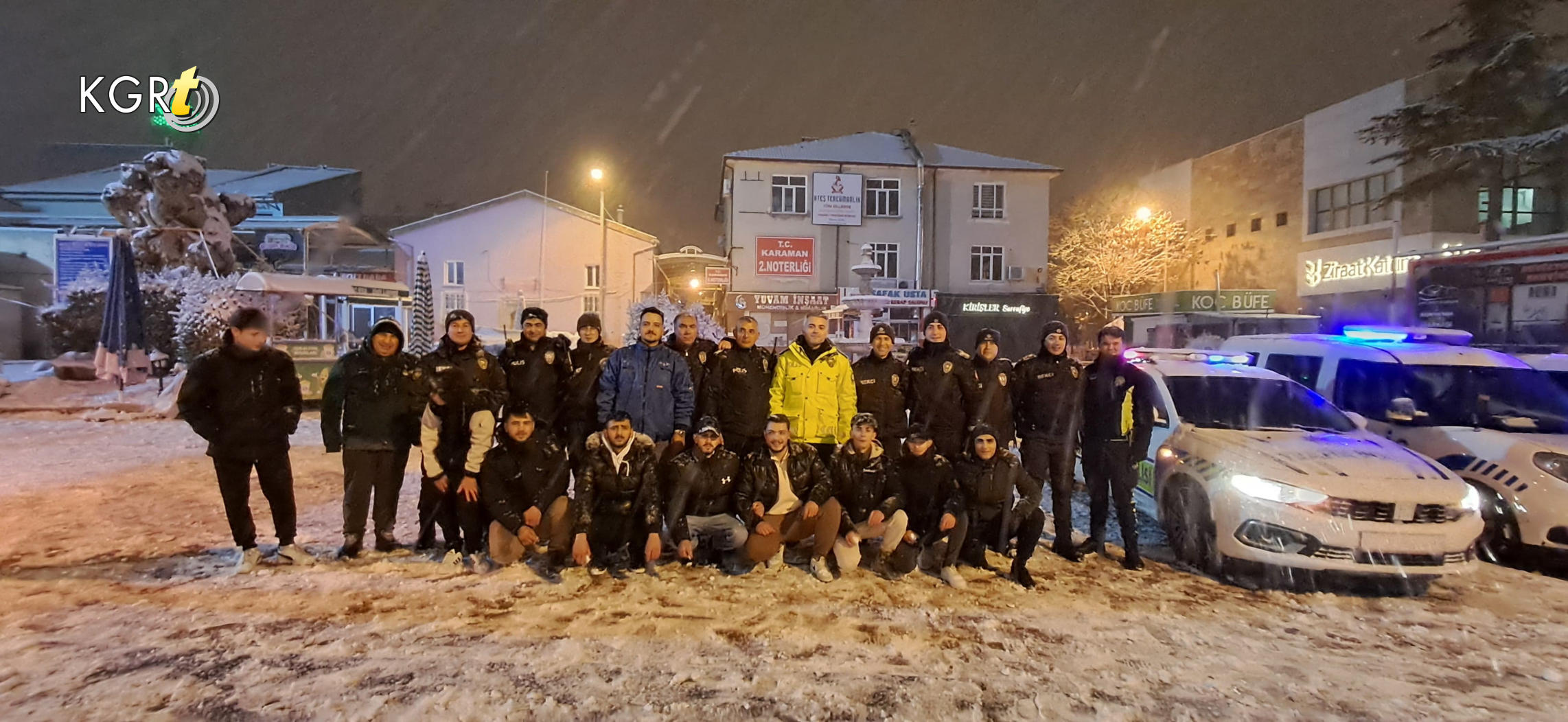 Karamanda Polisler Ile Gencler Kartopu Oynadi1