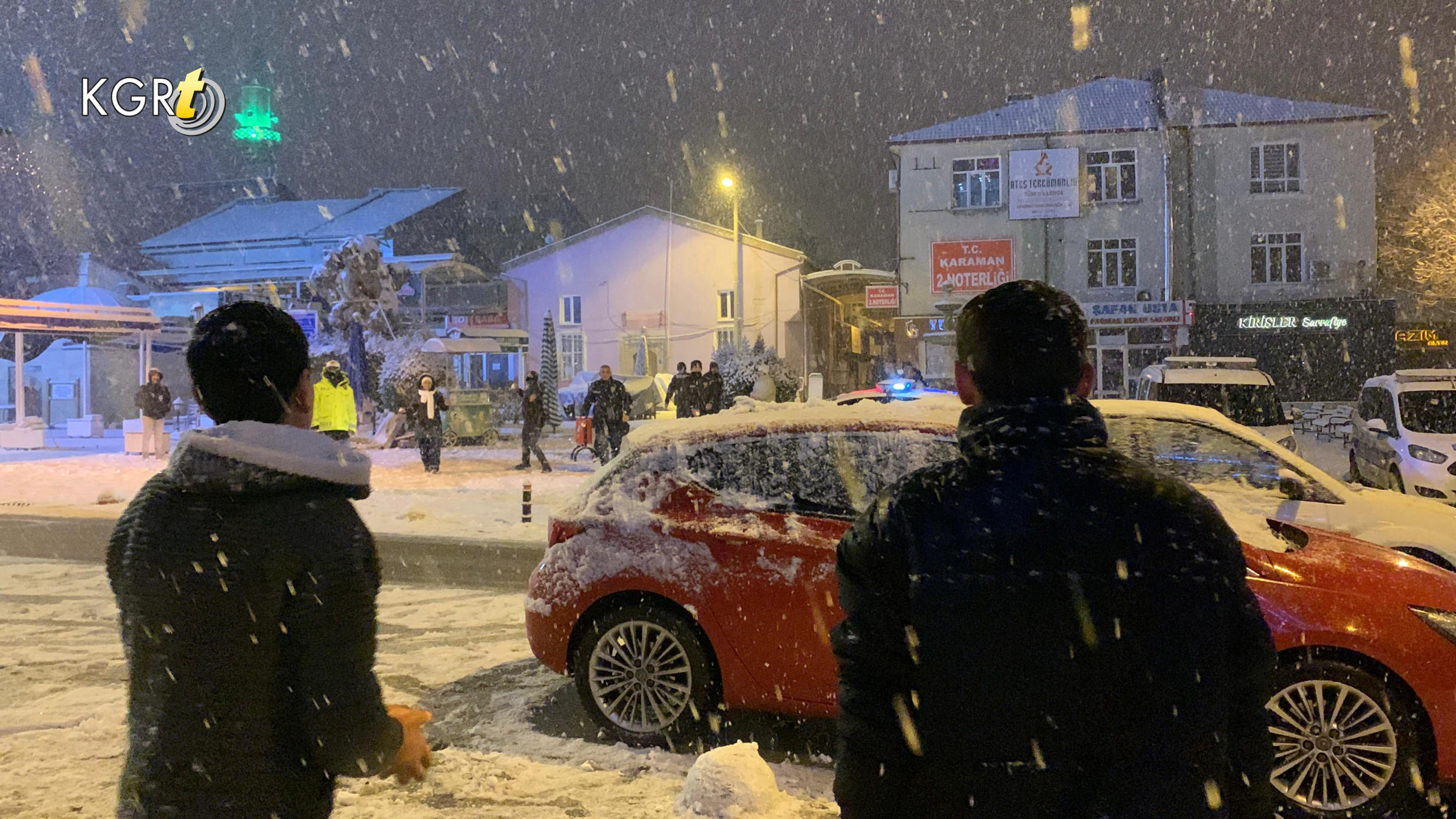 Karamanda Polisler Ile Gencler Kartopu Oynadi8
