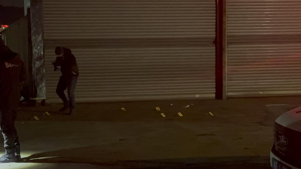 Kocaeli Gebzede Trafikte Kanli Hesaplasma Kayinpeder Damadini Silahla Vurdu1