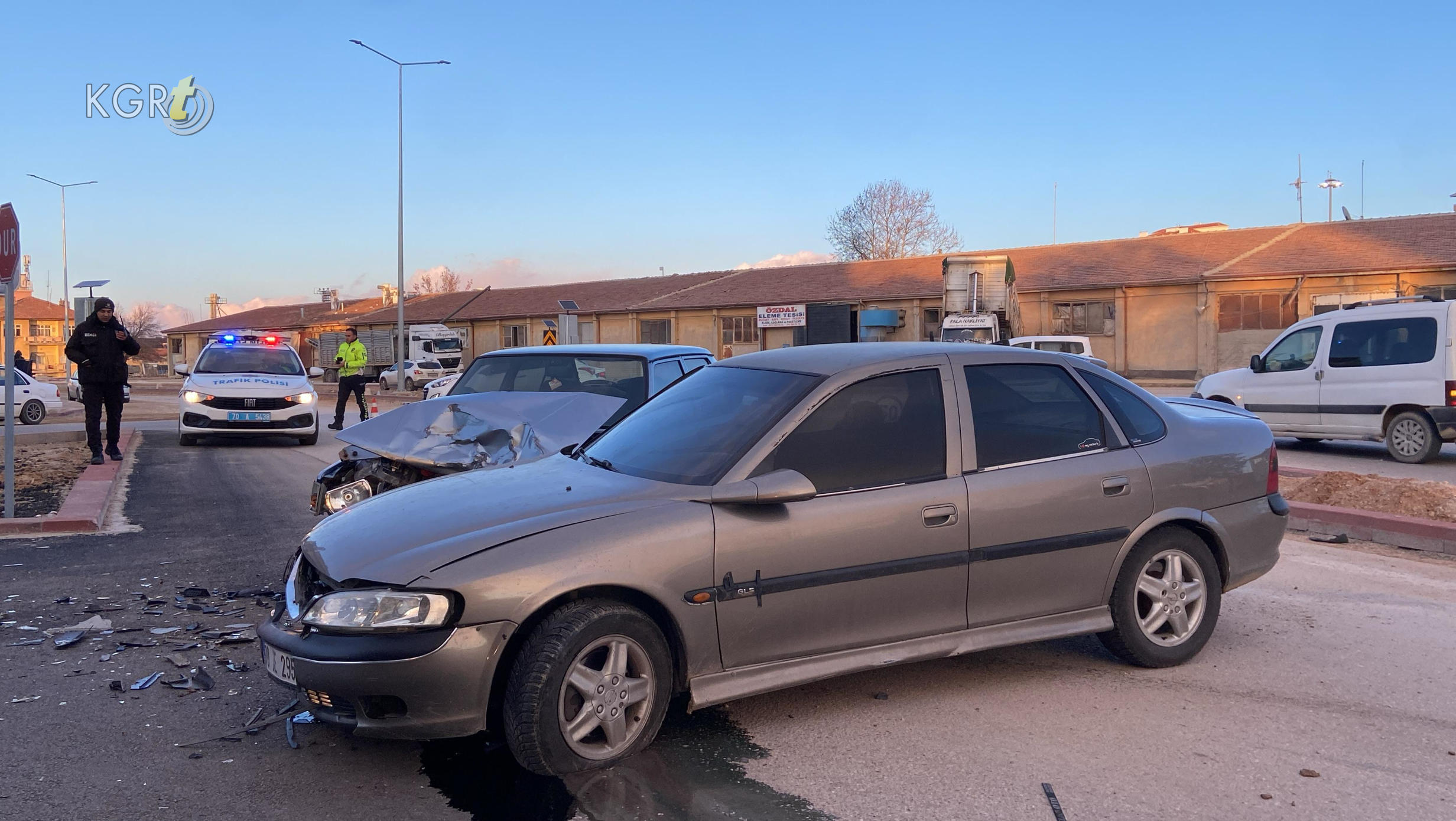 Viraji Alamayip Karsi Seride Ucan Otomobil Baska Otomobile Carpti11