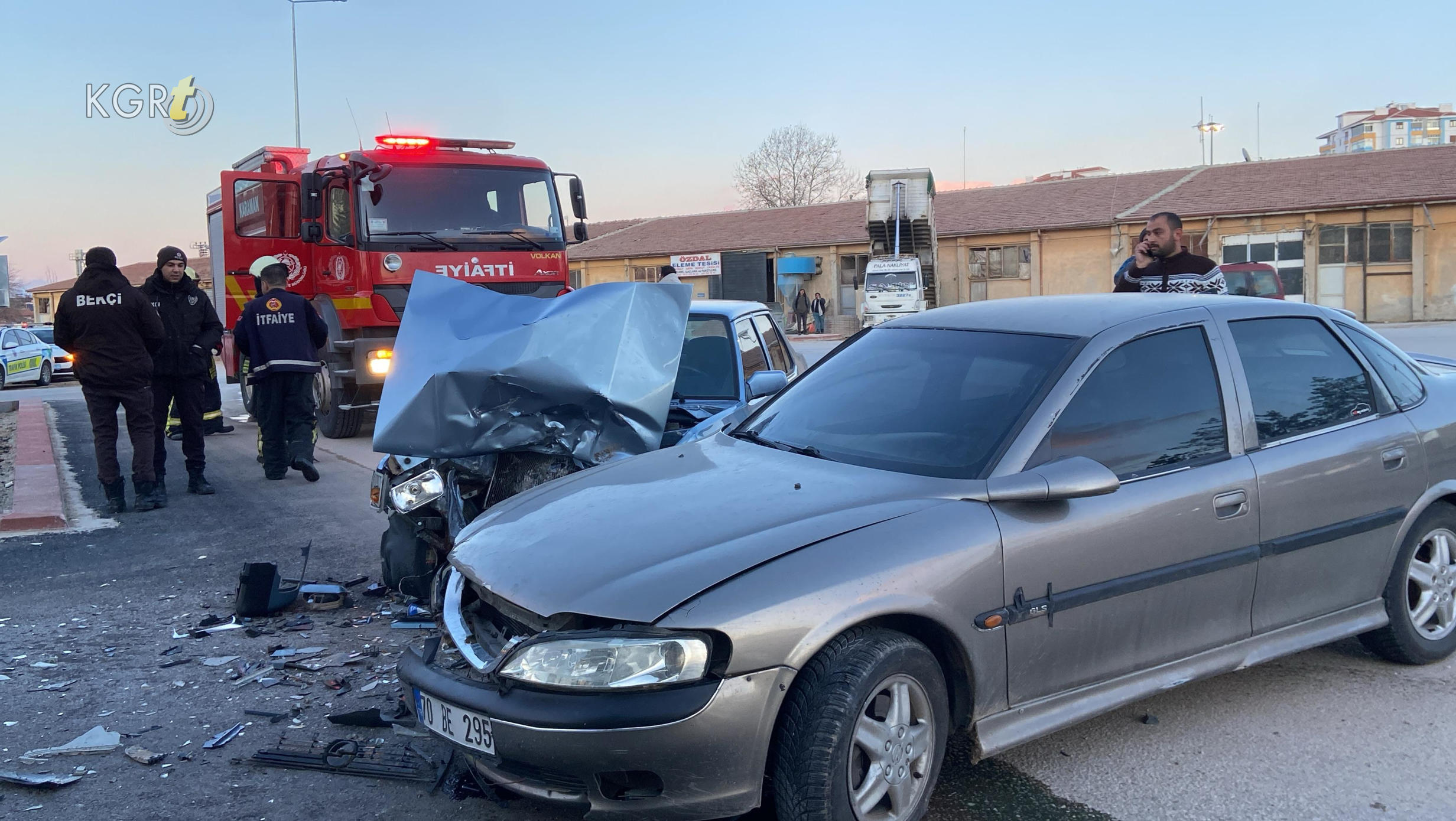 Viraji Alamayip Karsi Seride Ucan Otomobil Baska Otomobile Carpti18