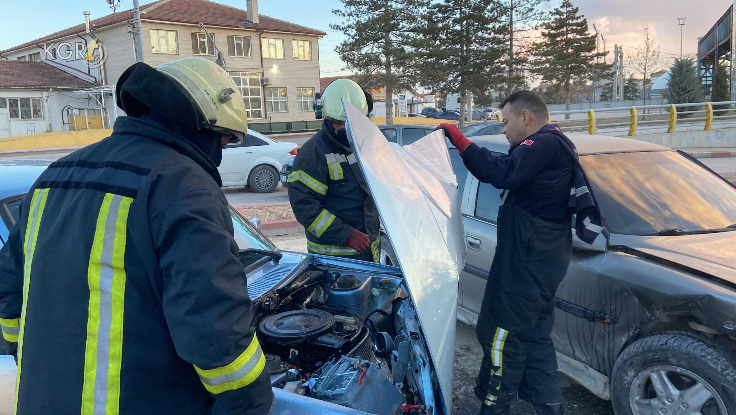 Viraji Alamayip Karsi Seride Ucan Otomobil Baska Otomobile Carpti6