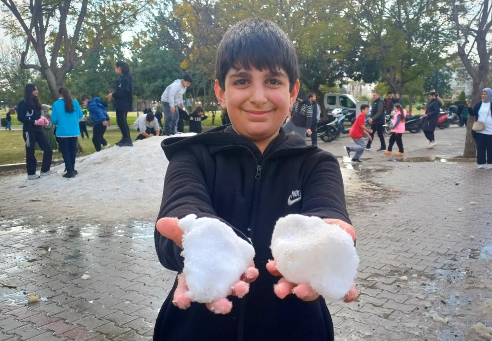 Adanada Ilk Defa Kar Goren Cocuklar Sevindi2