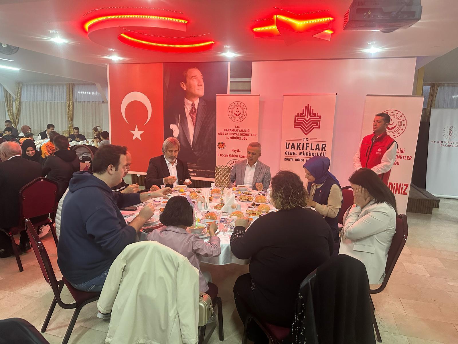 Karamanda Dunya Yetimler Gununde Iftarda Bulustular (1)