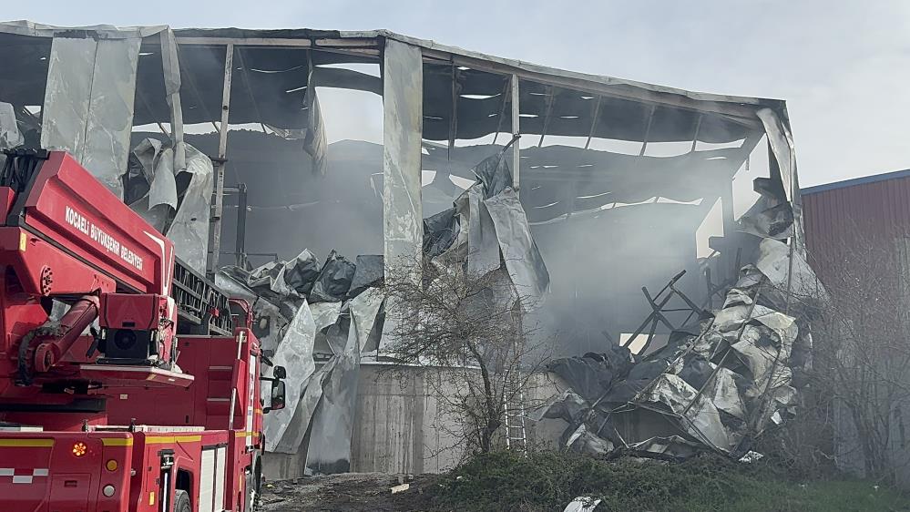 Kocaelide Imalathane Yangini Boya Atolyesinden Sunta Imalathanesine Sicradi1