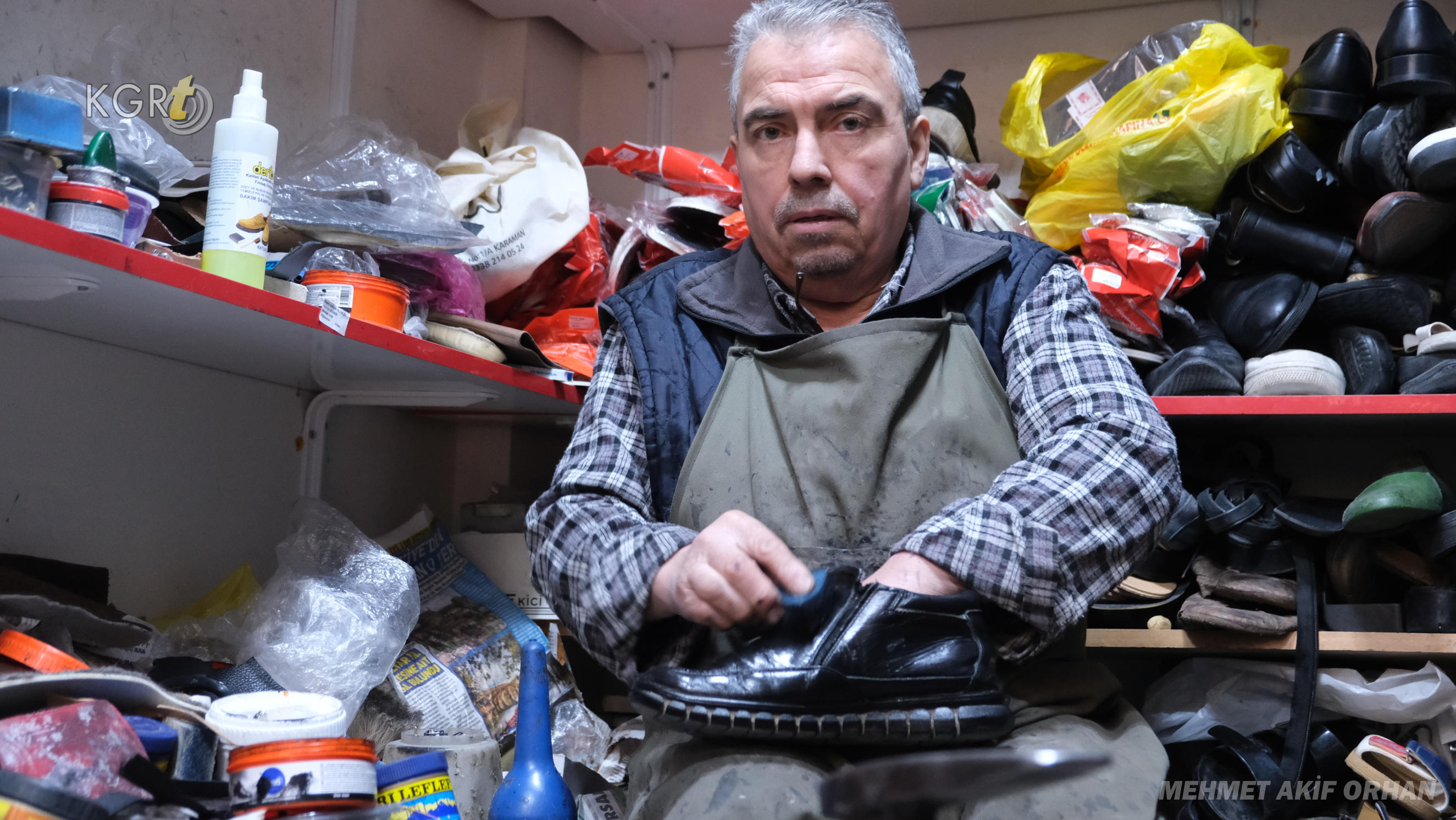 Yusuf Usta Karamanda 9 Metrekarelik Dukkanda 50 Yildir Ayakkabi Tamir Ediyor3