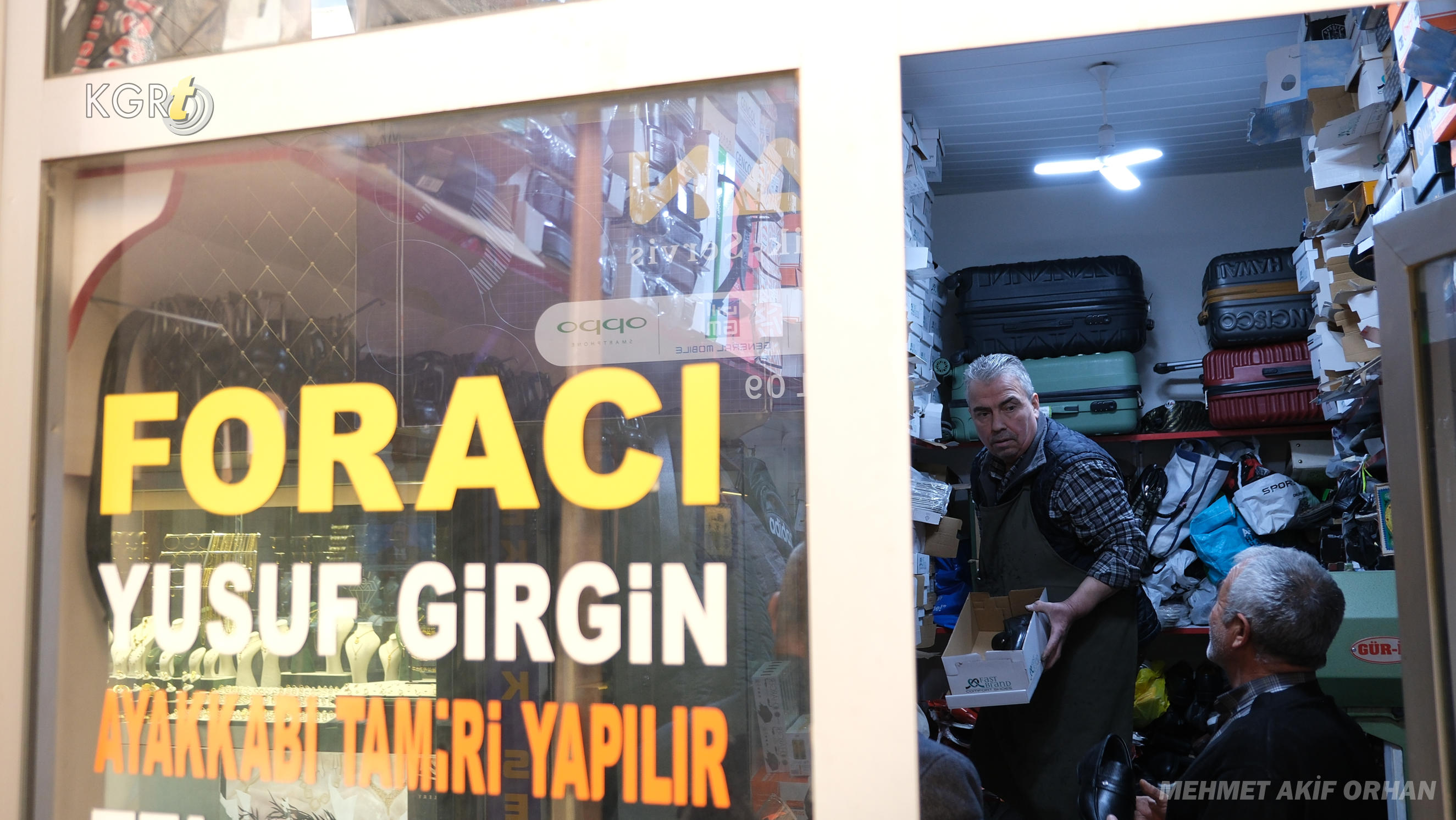Yusuf Usta Karamanda 9 Metrekarelik Dukkanda 50 Yildir Ayakkabi Tamir Ediyor7