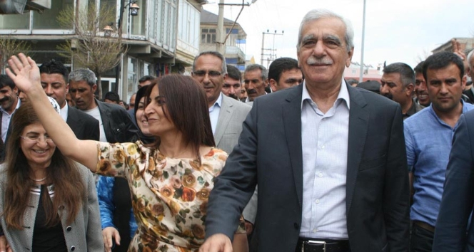 Ahmet Turk Hastaneye Mi Kaldirildi (2)