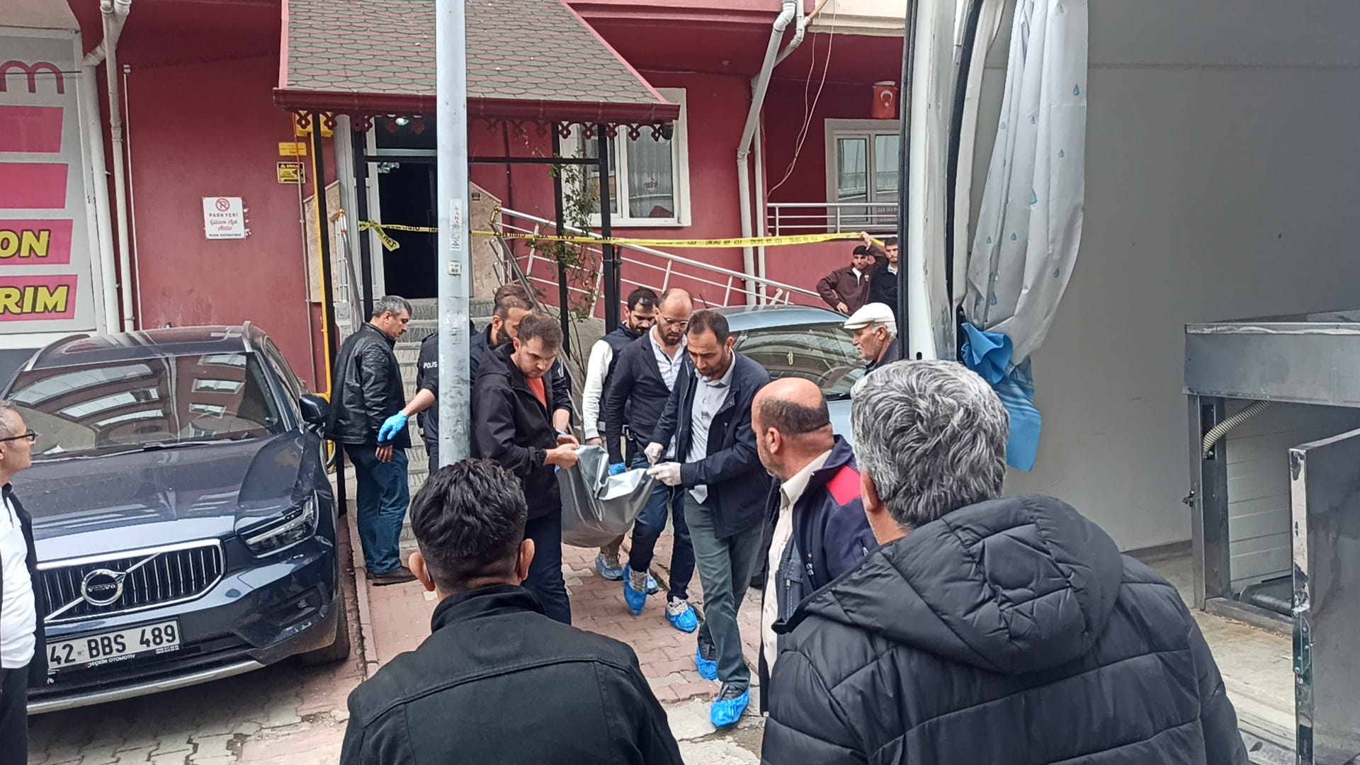 Eski Milli Takim Judo Antrenoru Evinde Olu Bulundu (3)