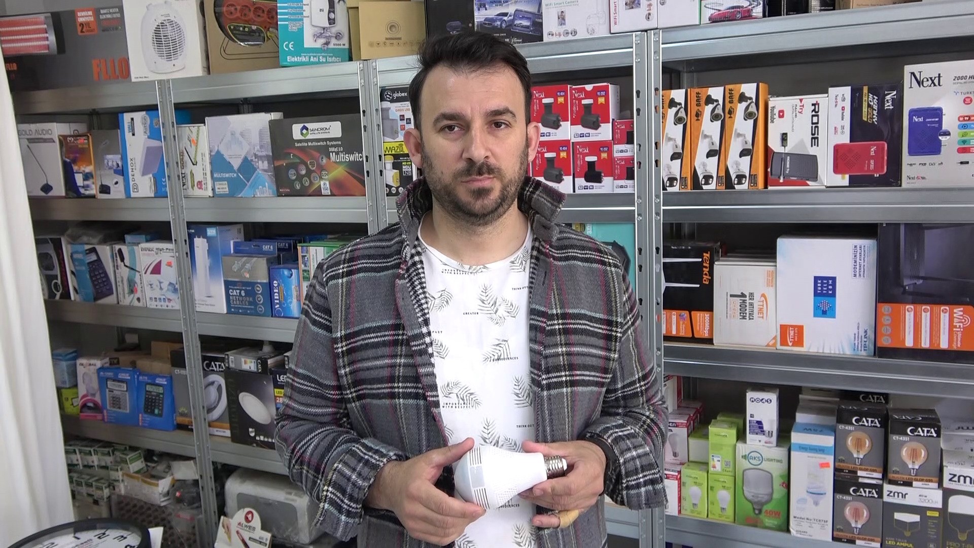 Gizli Kamerayi Iste Boyle Fark Edebilirsiniz (3)
