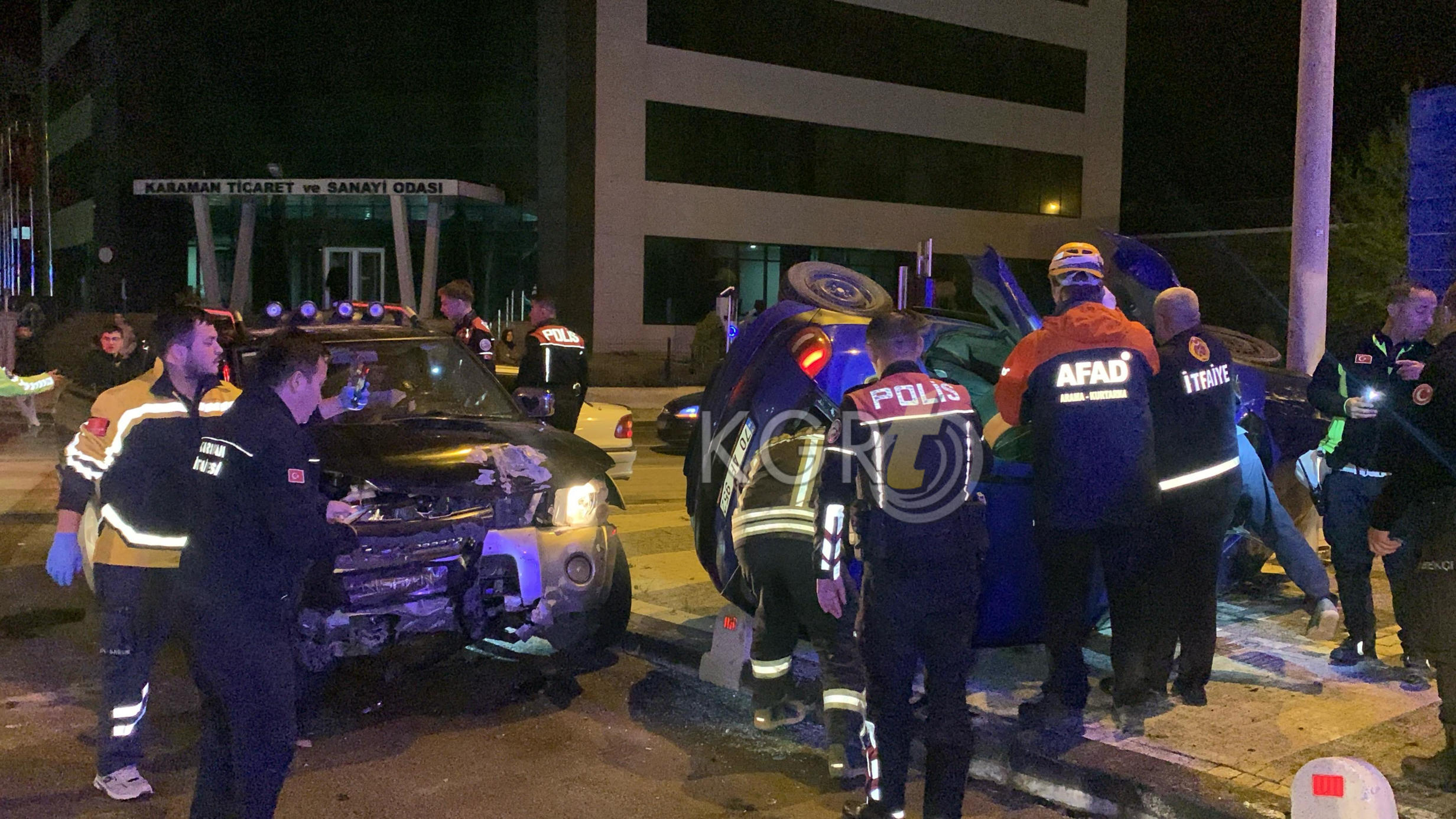 Kamyonetle Carpisan Otomobilde Sikistilar 3 Yarali3