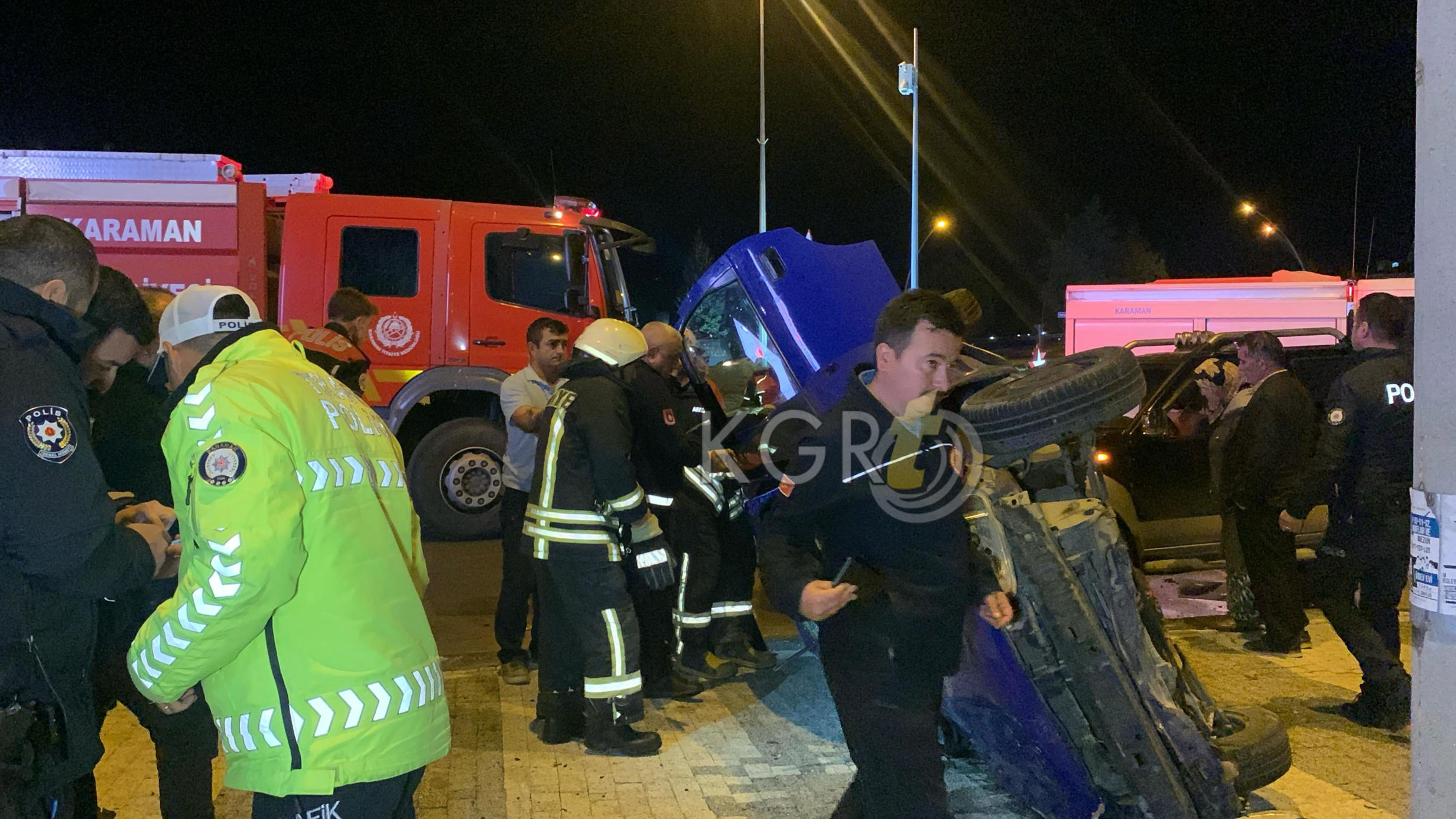 Kamyonetle Carpisan Otomobilde Sikistilar 3 Yarali6