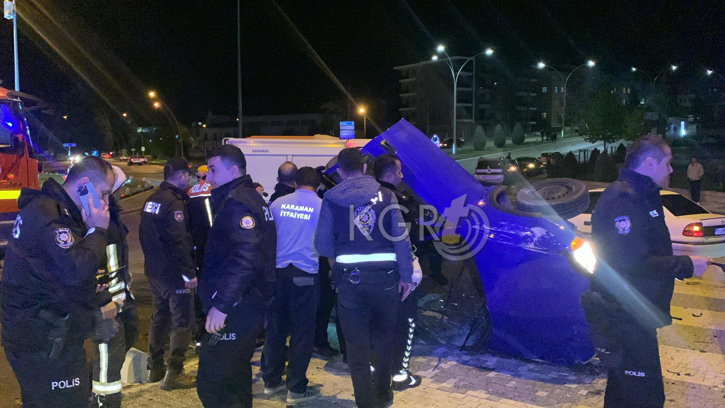 Kamyonetle Carpisan Otomobilde Sikistilar 3 Yarali7
