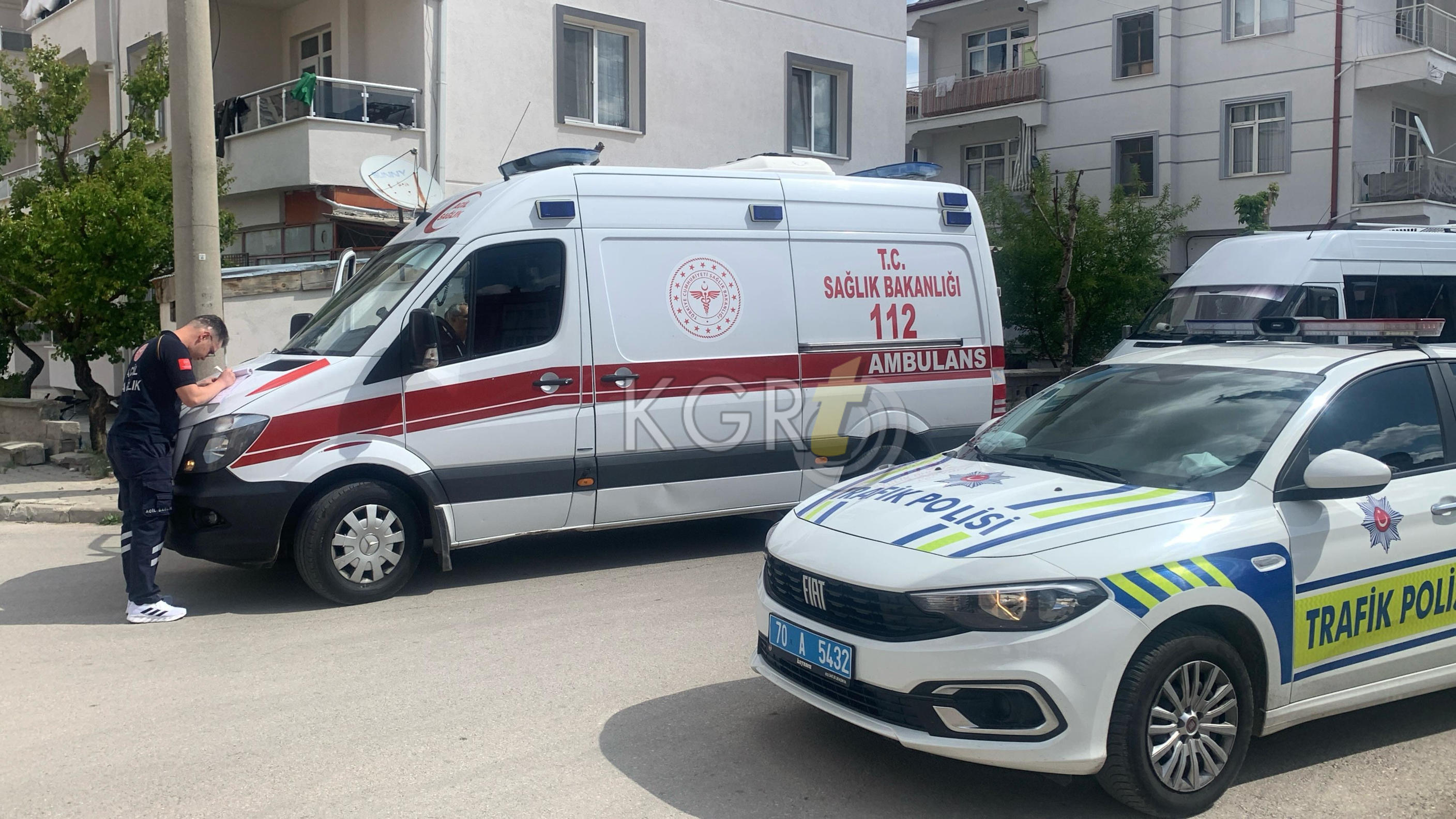 Karamanda Cip Ile Otomobil Carpisti Ortalik Savas Alanina Dondu 2 Yarali12