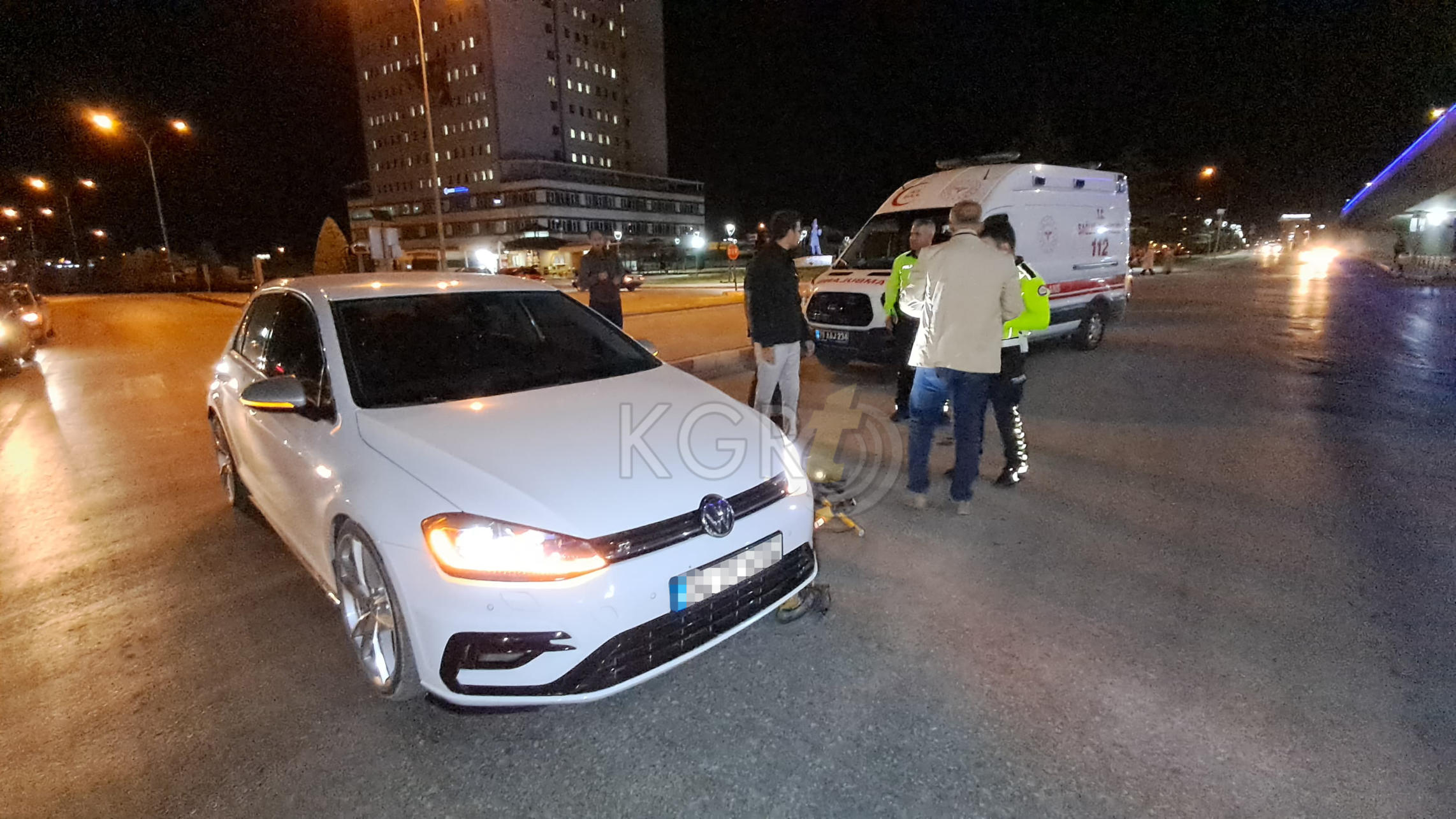 Karamanda Elektrikli Scooter Ile Otomobil Carpisti 2 Yarali7