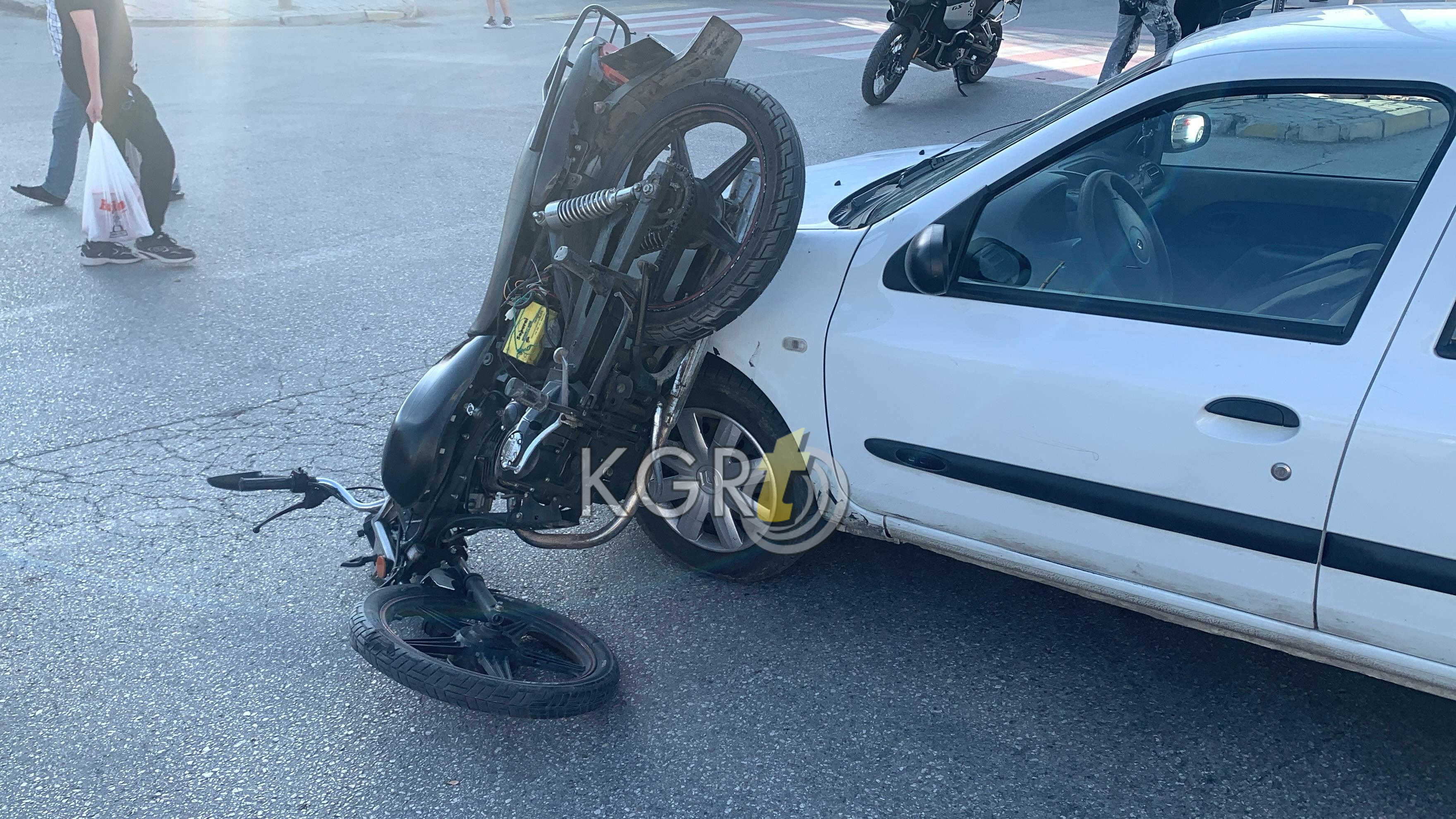Karamanda Otomobille Carpisan Motosiklet Surucusu Yaralandi7