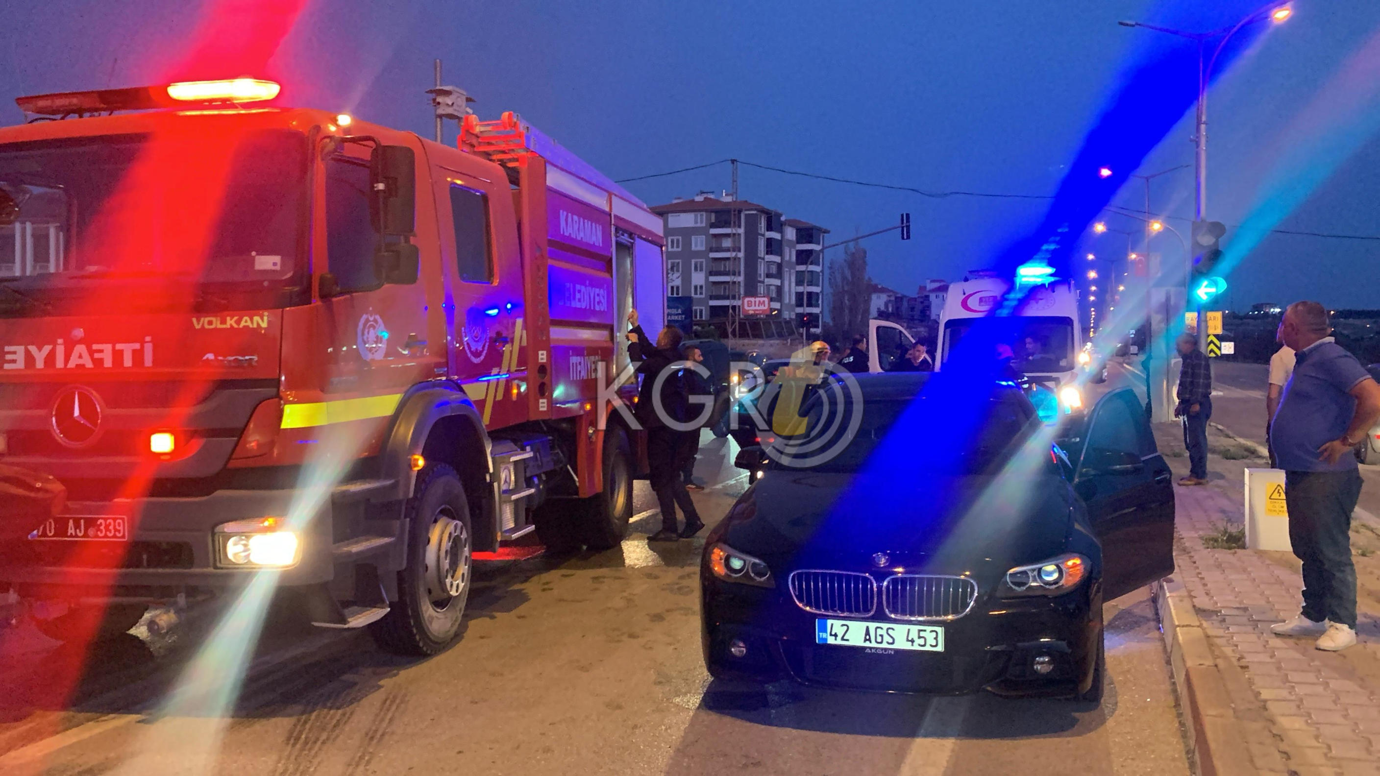 Kazada Yaralanan Baba Oglunu Aglama Diyerek Sakinlestirdi12