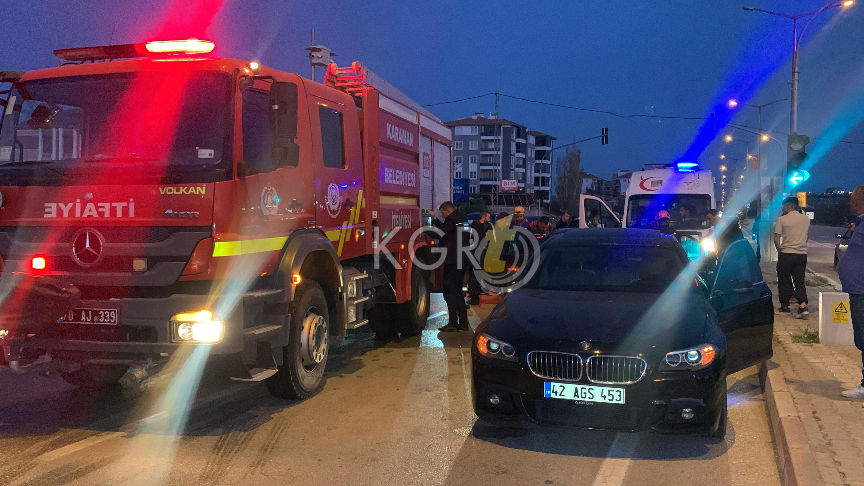 Kazada Yaralanan Baba Oglunu Aglama Diyerek Sakinlestirdi15