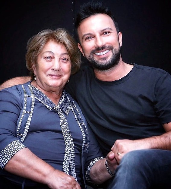Megastar Tarkanin Annesi Nese Tevetoglu Vefat Etti1