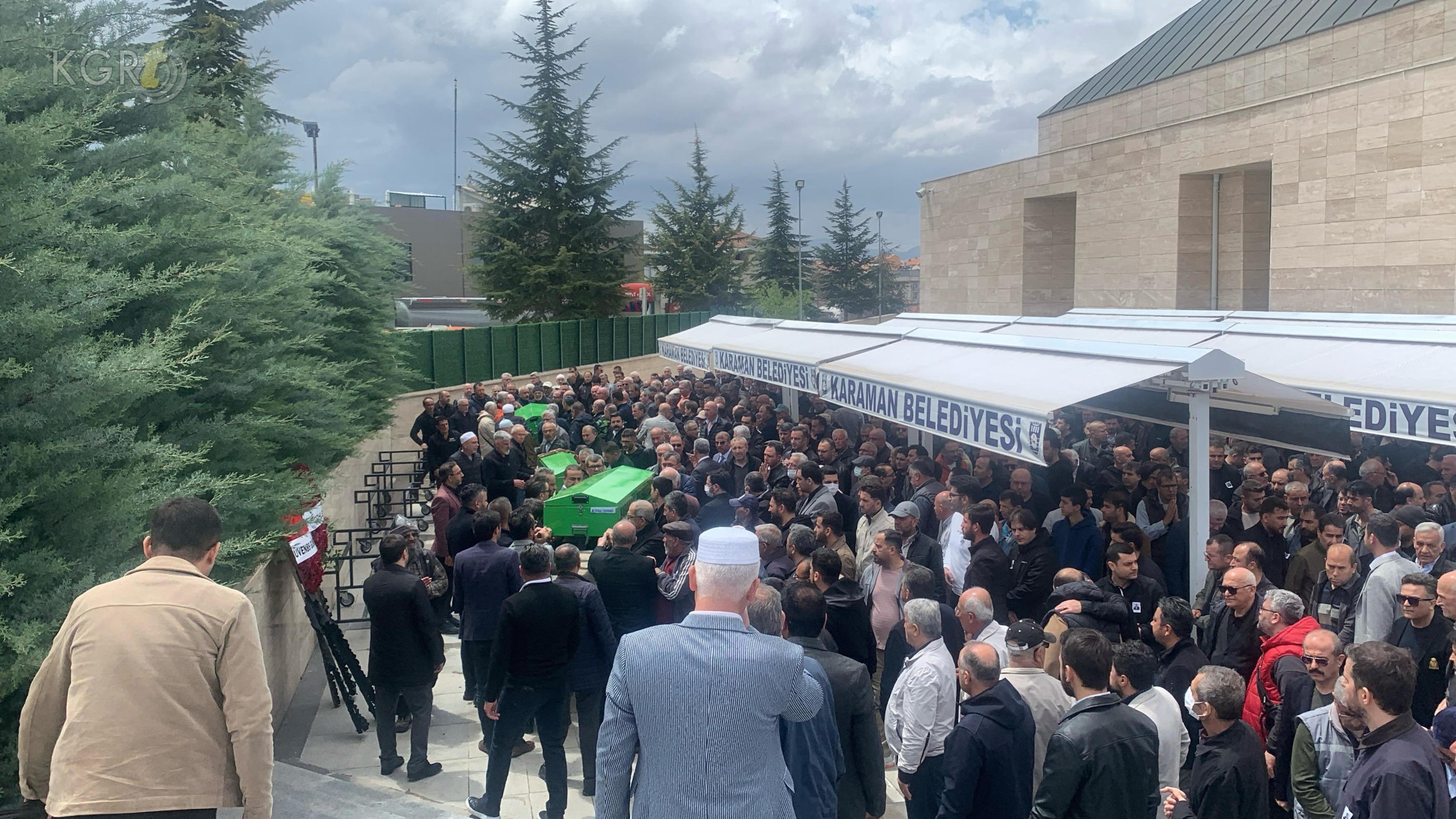 Sarayin Sevilen Ismi Adnan Demirbag Son Yolculuguna Ugurlandi1