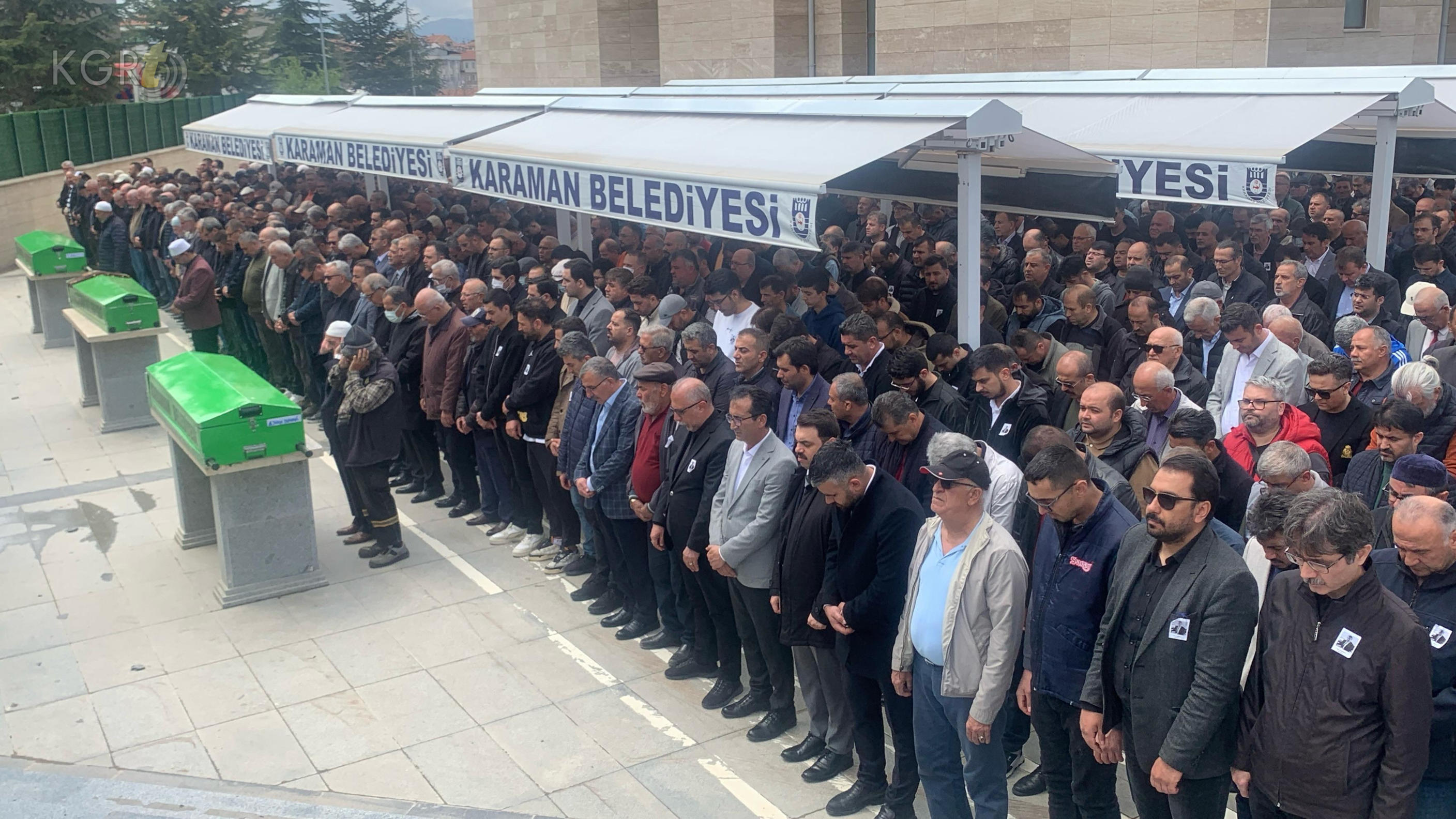 Sarayin Sevilen Ismi Adnan Demirbag Son Yolculuguna Ugurlandi16