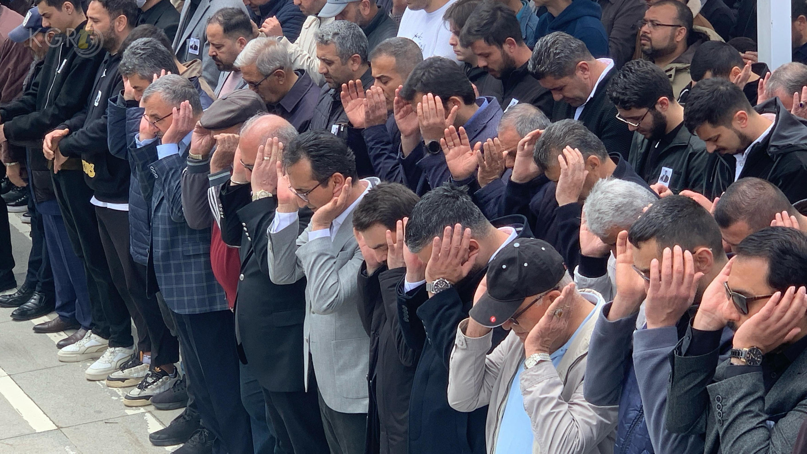 Sarayin Sevilen Ismi Adnan Demirbag Son Yolculuguna Ugurlandi17