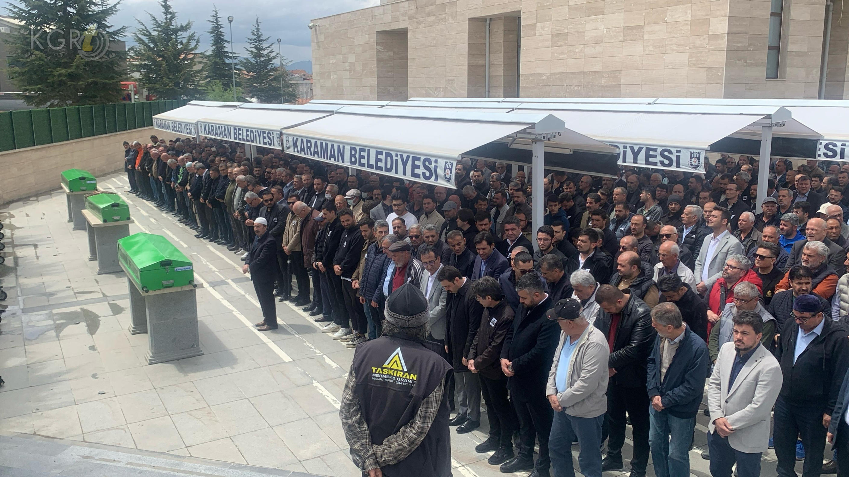 Sarayin Sevilen Ismi Adnan Demirbag Son Yolculuguna Ugurlandi8