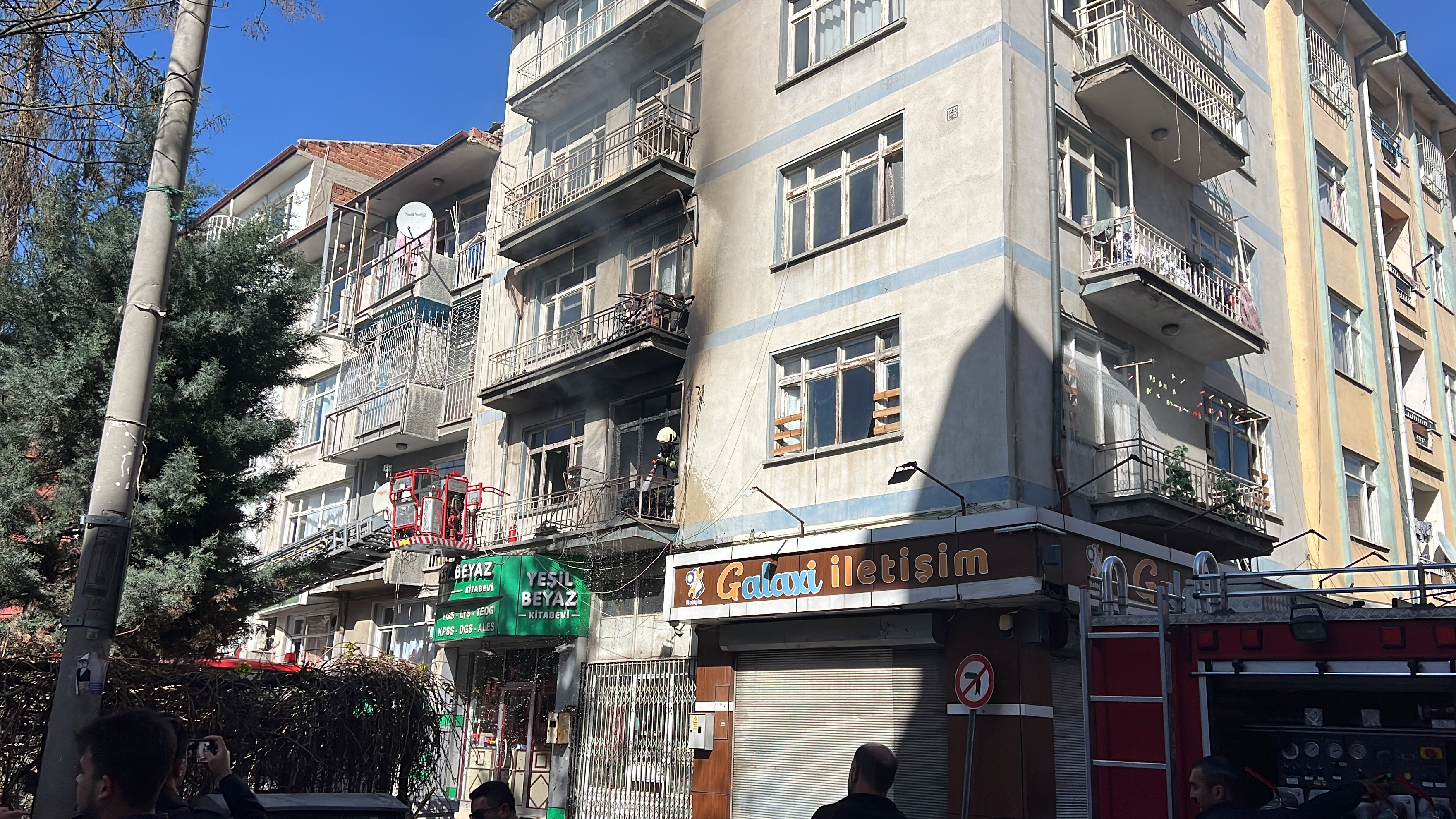 Son Dakika Yangin Faciasi 2 Cocuk Hayatini Kaybetti (3)