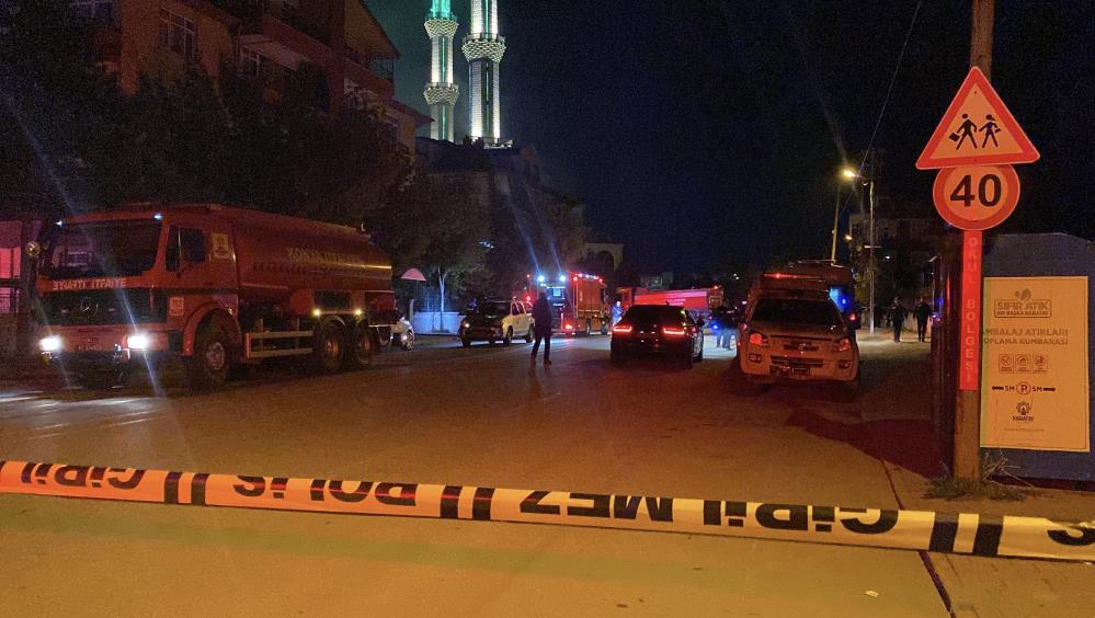 4 Katli Binada Patlama 1 Olu Ve Cok Sayida Yarali Var1