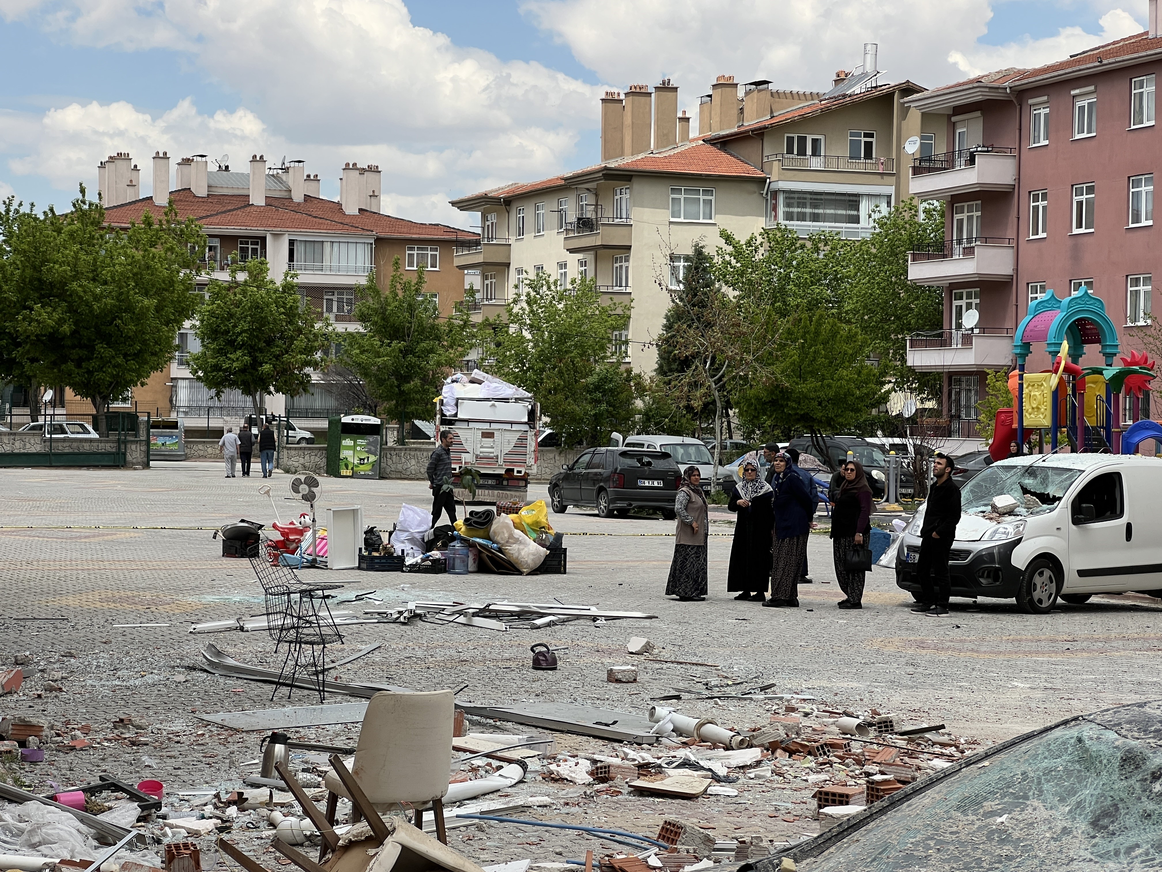 Dogalgaz Patlamasi Onlarca Kisiyi Evsiz Birakti (1)