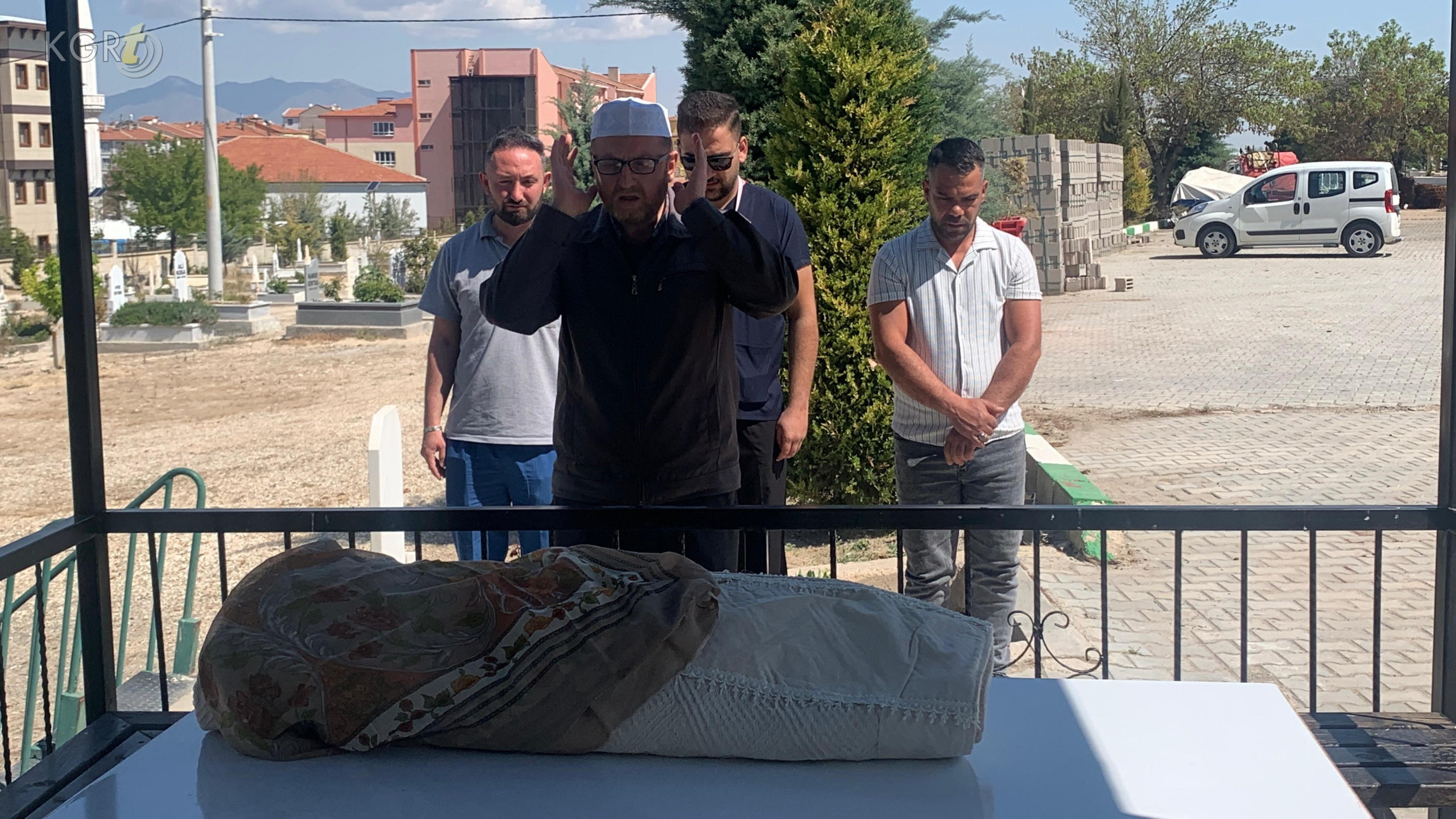 Hastane Tuvaletinde Olu Dogan Cennet Bebek 14 Gun Sonra Topraga Verildi2