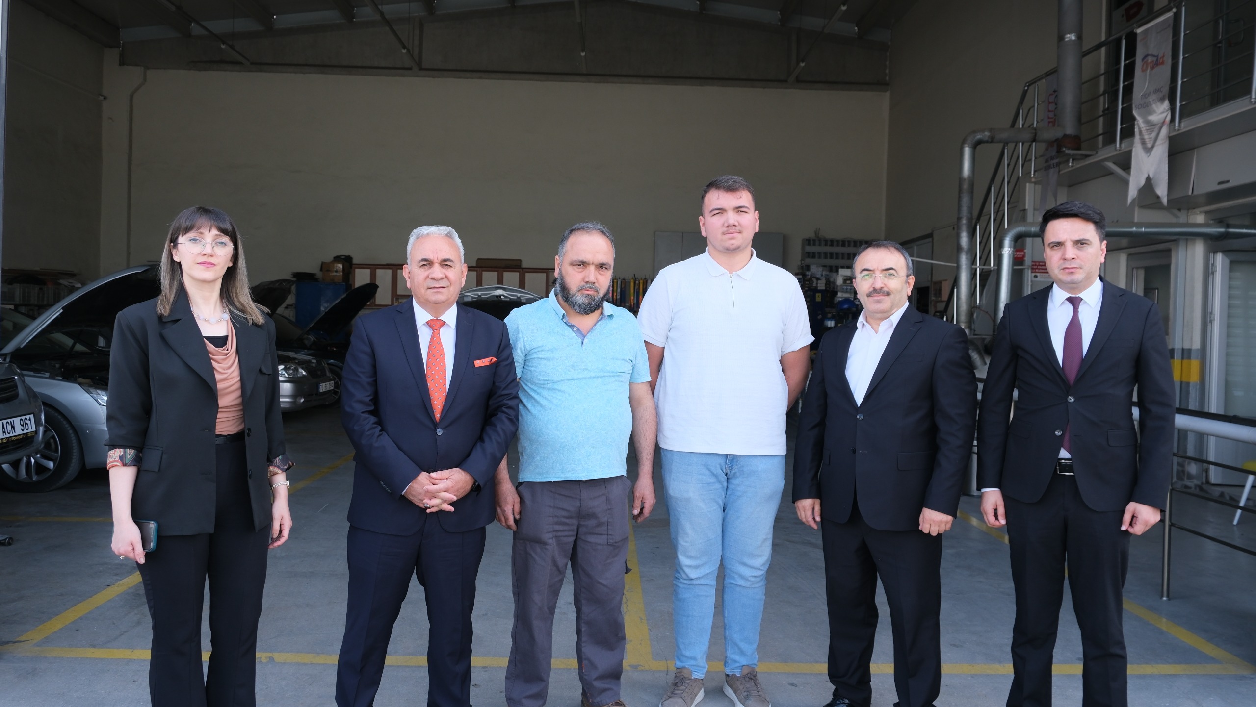 Karaman Defterdarligindan Duyarli Oto Elektrikciye Odul (2)
