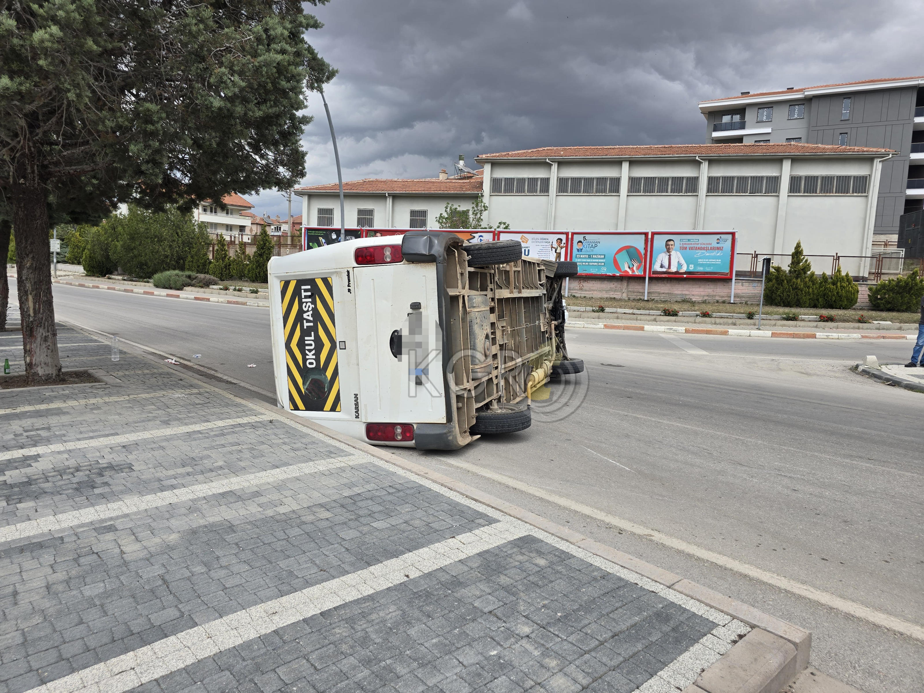 Karaman Valilik Kavşağı Kaza Yaralılar Var2