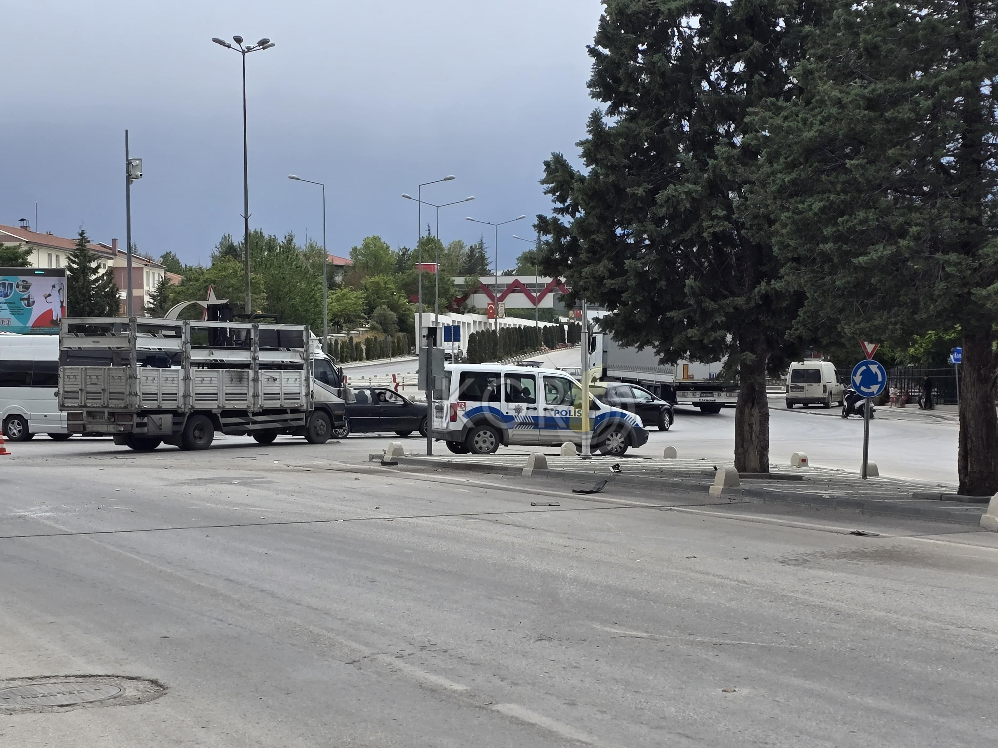 Karaman Valilik Kavşağı Kaza Yaralılar Var7