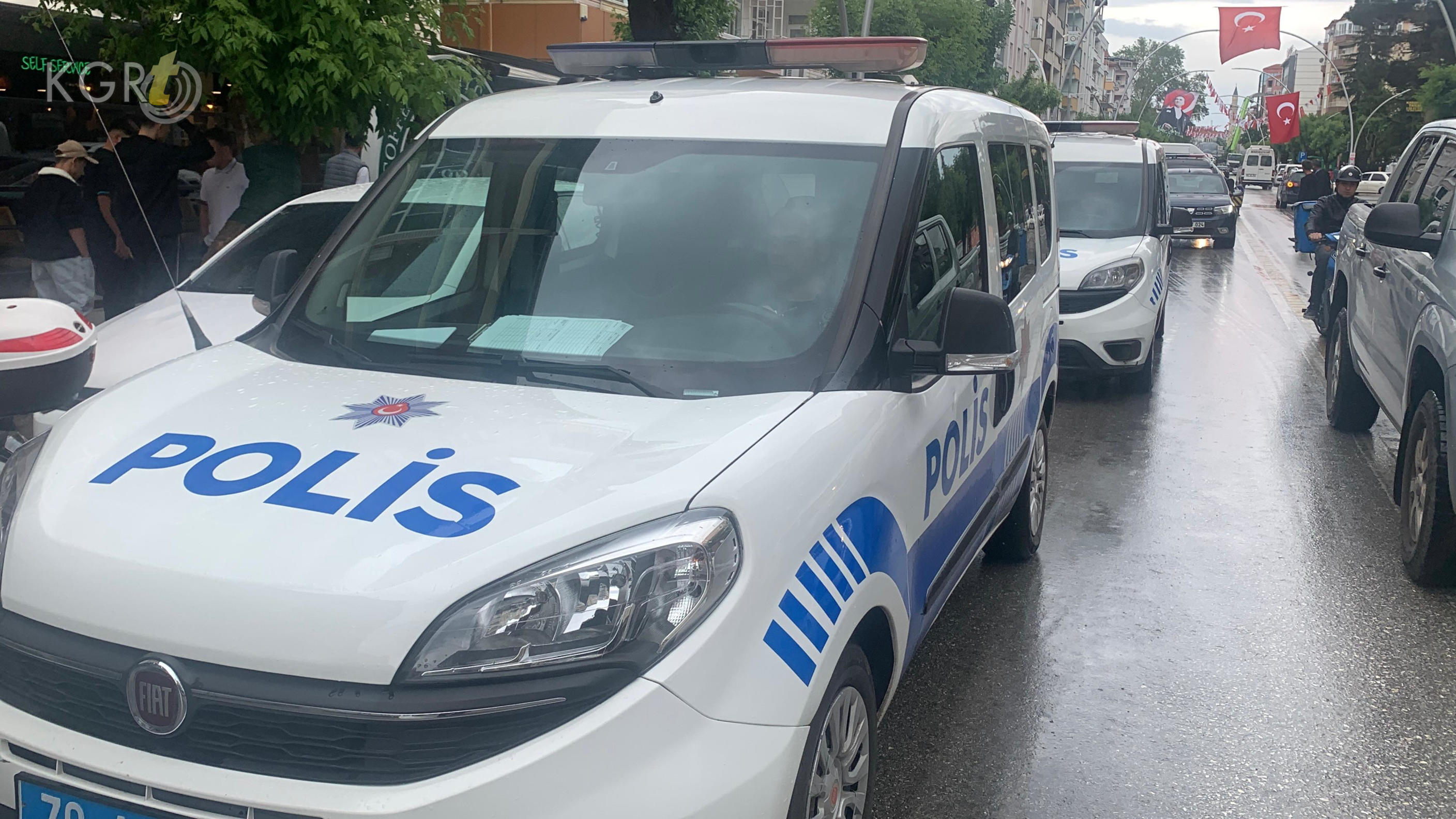 Karamanda 15 Yasindaki Cocuk Yolda Yururken Bicaklandi11