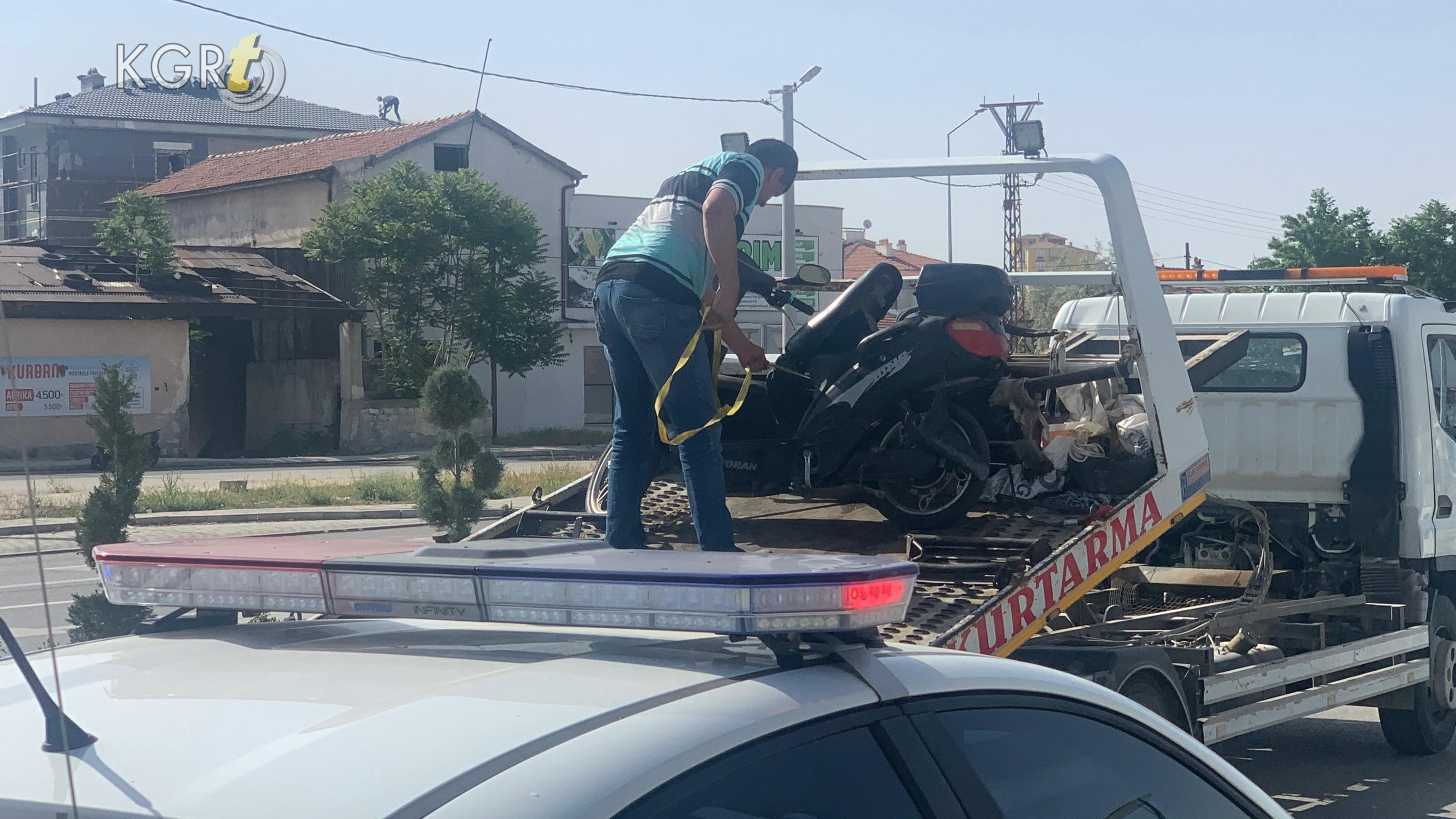 Karamanda Elektrikli Bisikletle Otomobil Carpisti 2 Yarali1
