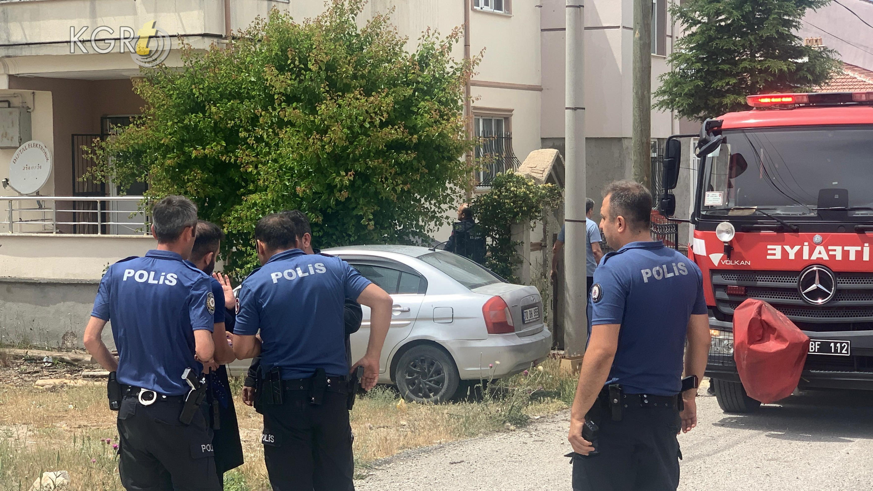 Karamanda Esinden Bosanan Ofkeli Koca Evi Atese Verdi15