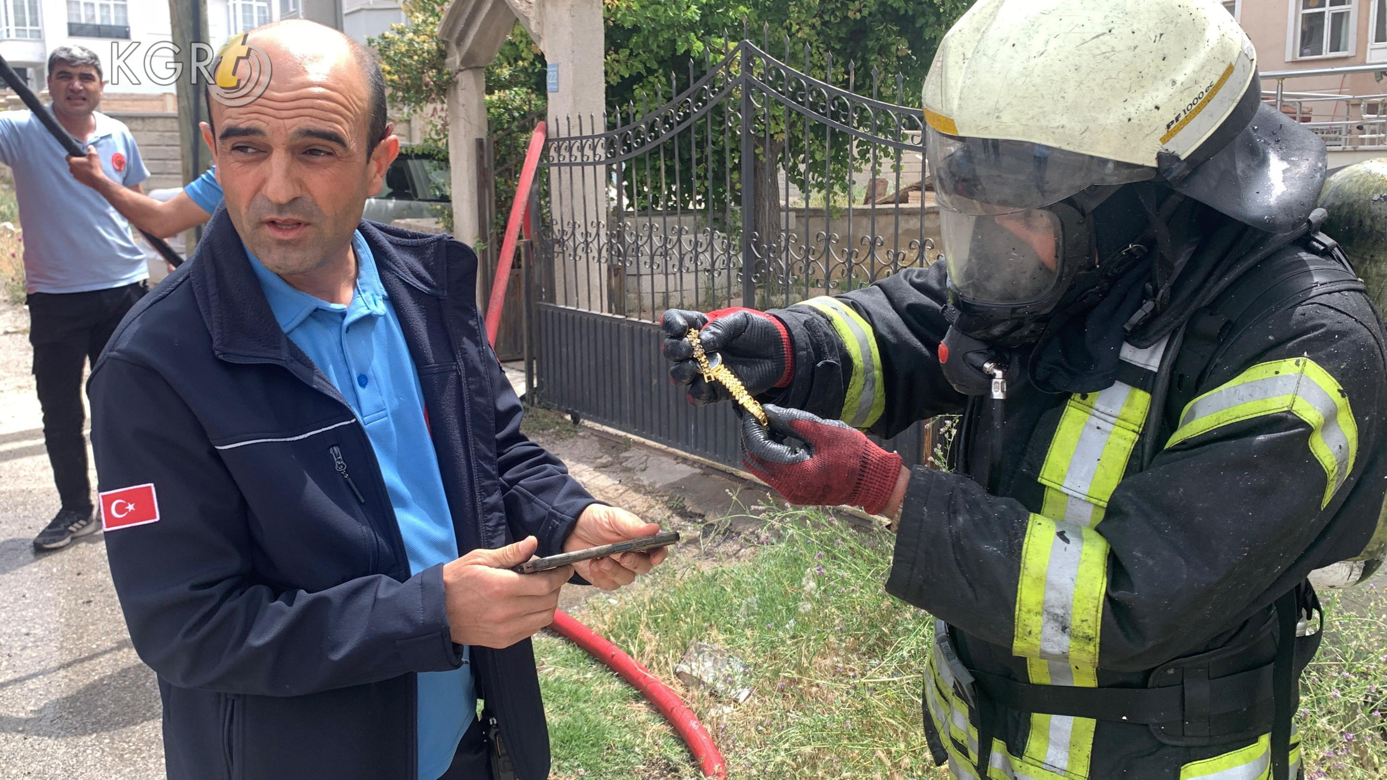 Karamanda Esinden Bosanan Ofkeli Koca Evi Atese Verdi2