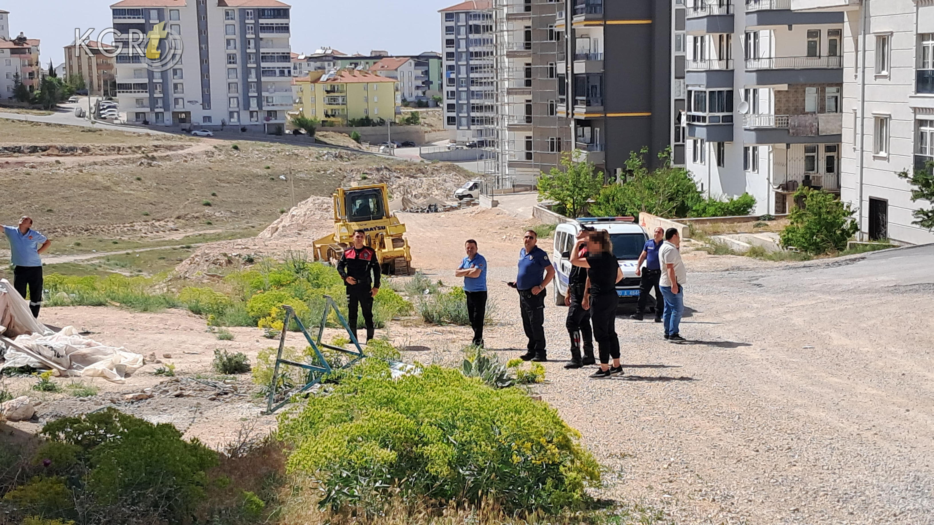 Karamanda Esinin Kaldigi Evin Catisini Yakan Ofkeli Koca Bu Sefer Intihar Girisiminde Bulundu2