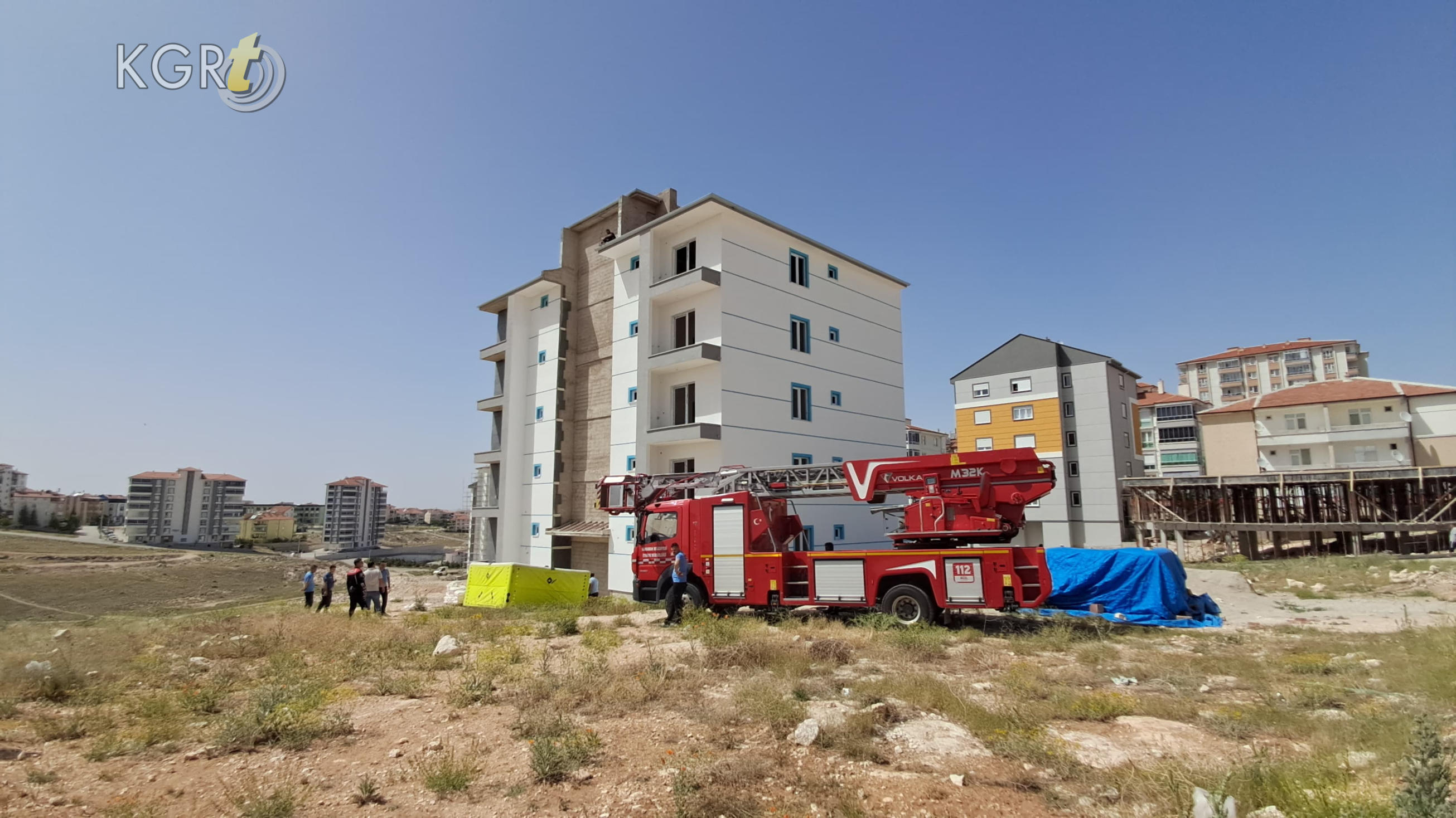 Karamanda Esinin Kaldigi Evin Catisini Yakan Ofkeli Koca Bu Sefer Intihar Girisiminde Bulundu9