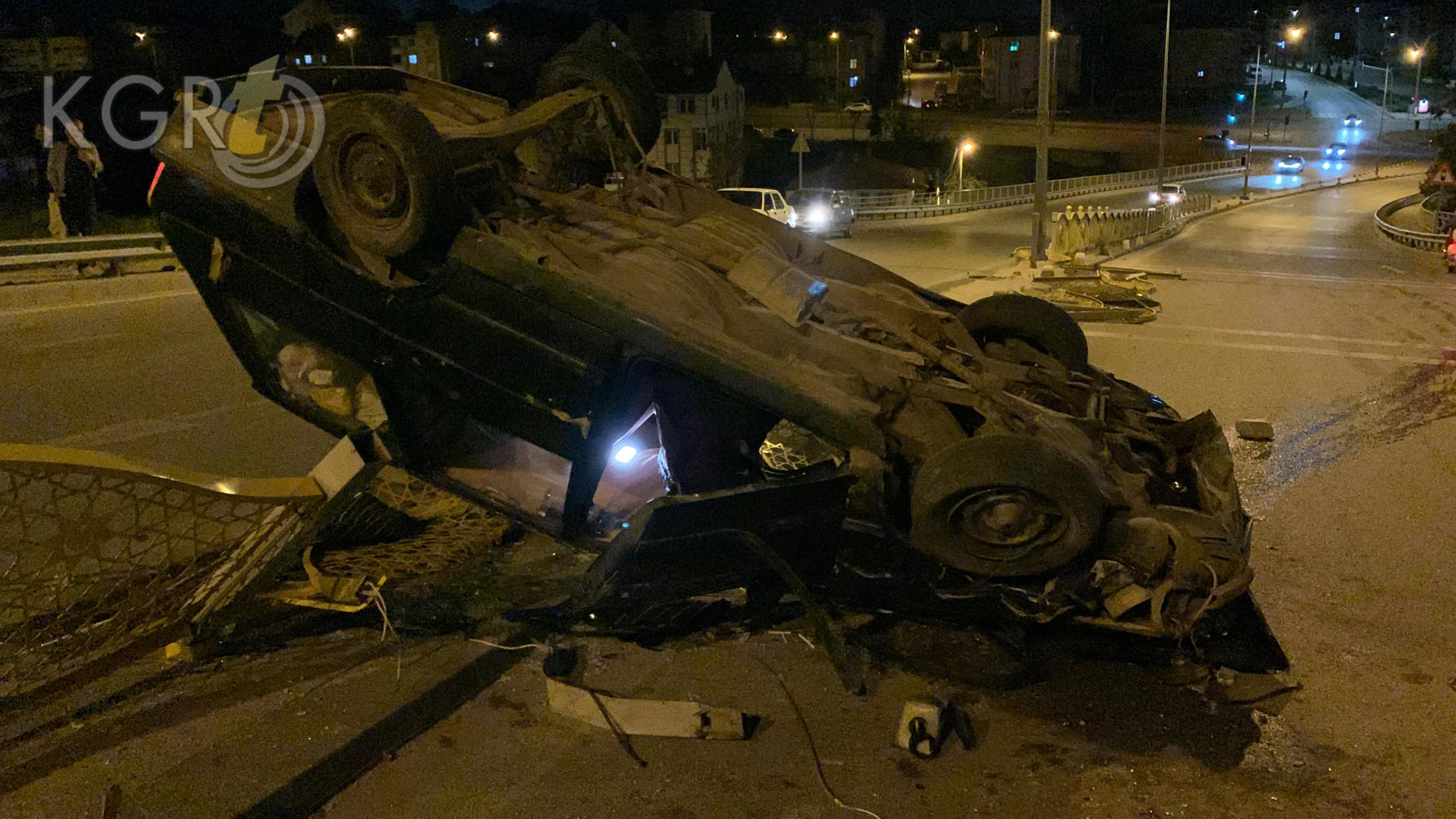 Karamanda Kontrolden Cikan Arac Demir Bariyerlere Carparak Takla Atti5