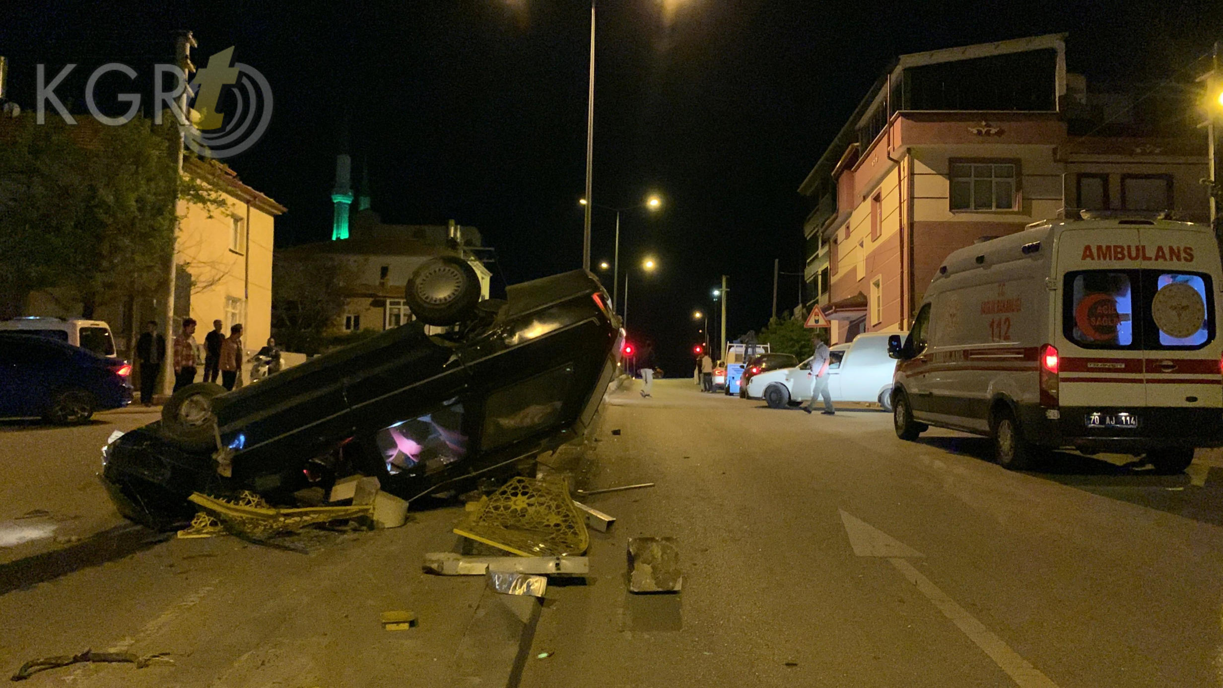 Karamanda Kontrolden Cikan Arac Demir Bariyerlere Carparak Takla Atti9