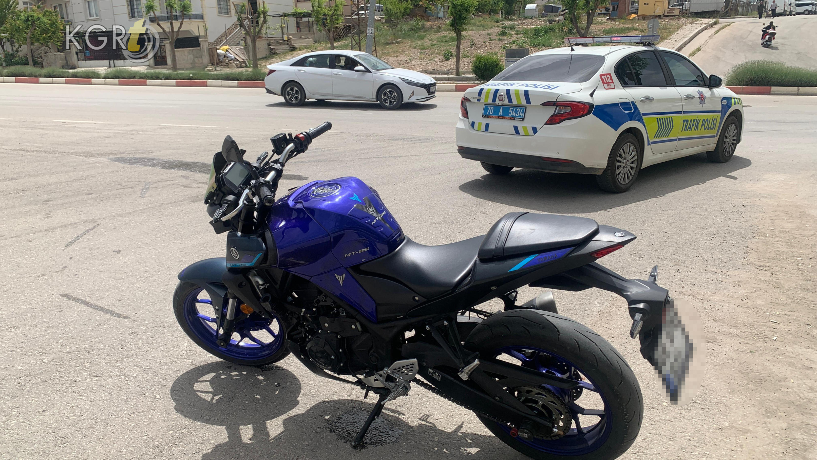 Karamanda Motosikletten Yola Akan Yag Kaza Yaptirdi 1 Yarali2